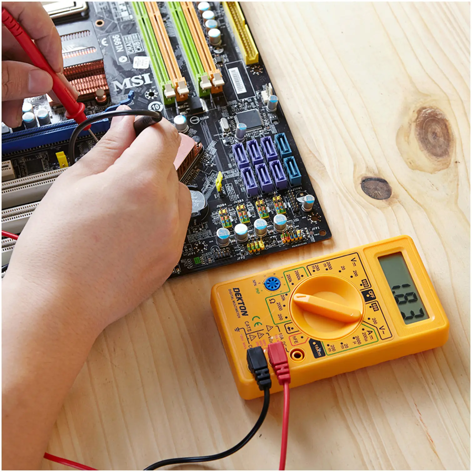 AVN0180_3 Dekton Digital Multi Tester