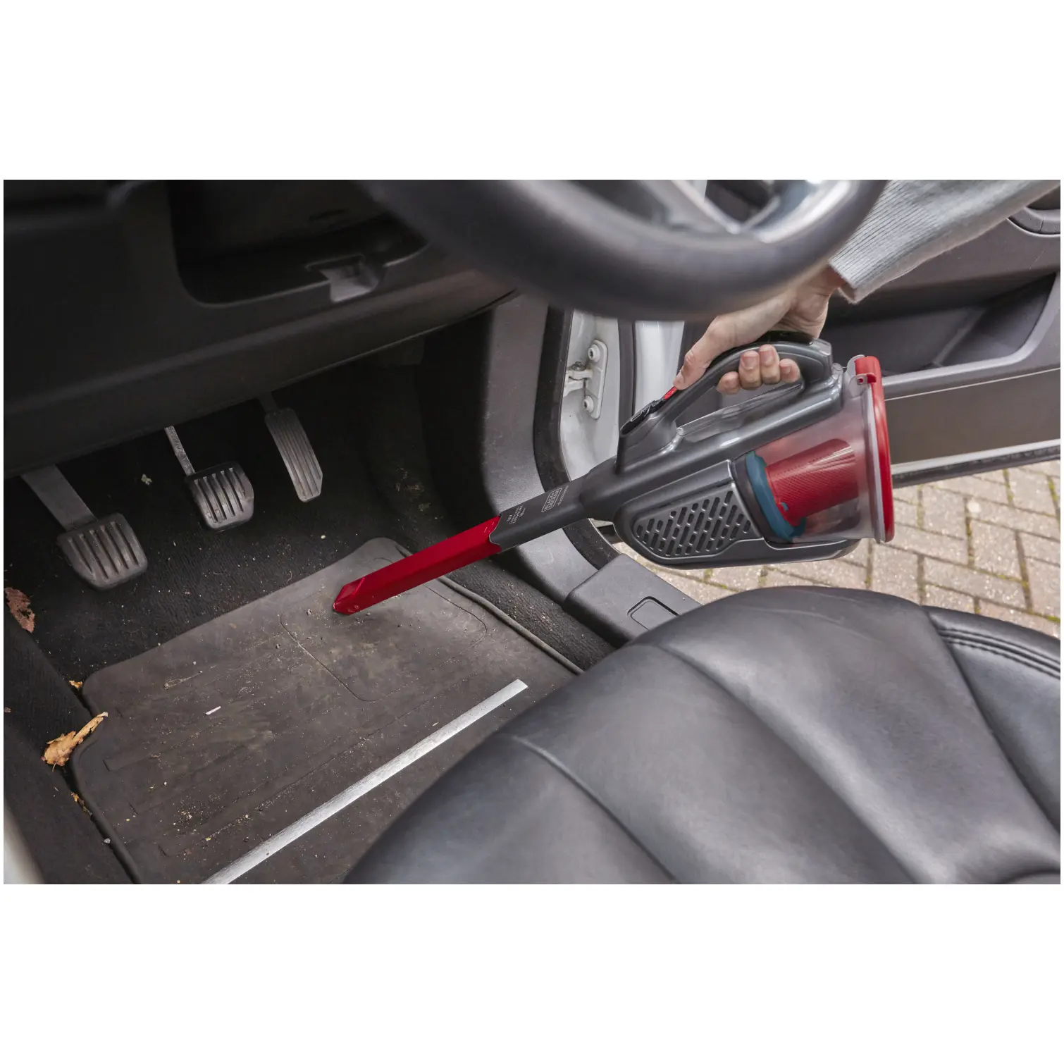 BDP0111_12 Black+Decker 12v Cordless Dustbuster