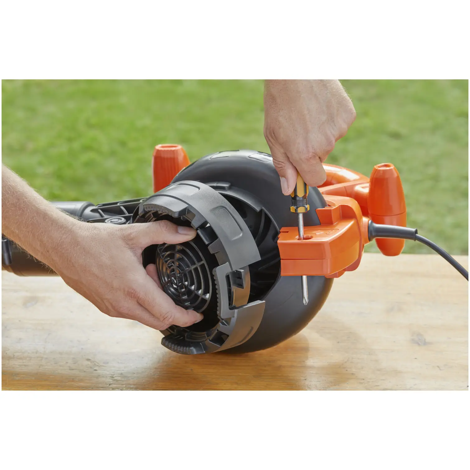 Black+Decker 3 in 1 Electric Blower Vac 2600w