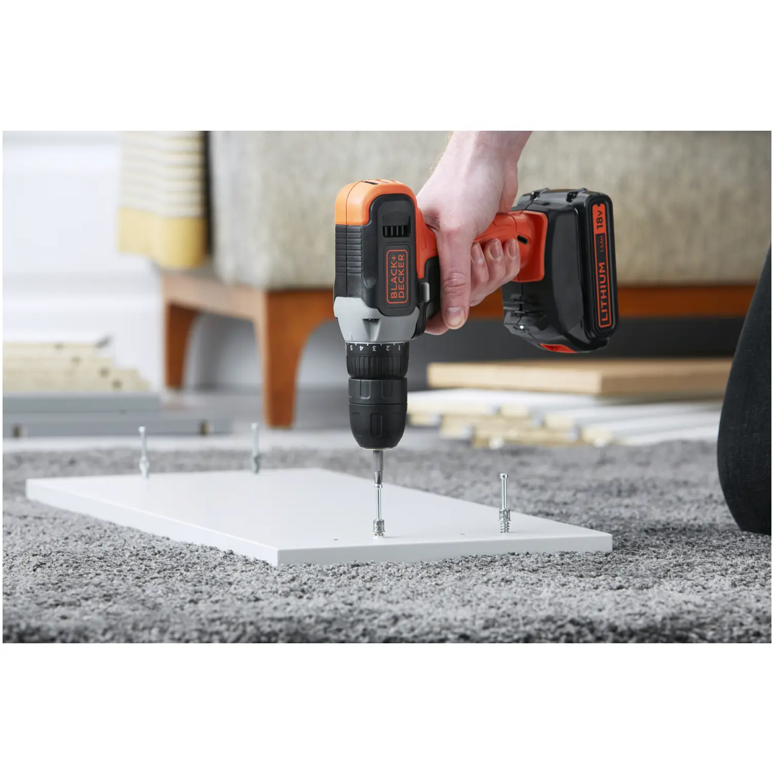 BDP0304_5 Black+Decker Lithium-ion Drill Driver 18v