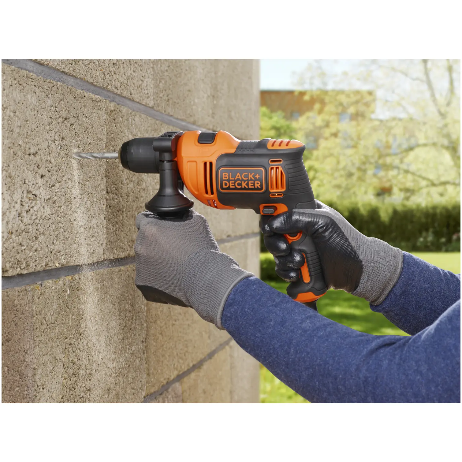 Black+Decker Variable Speed 13mm Keyless Hammer Drill Kit 710w