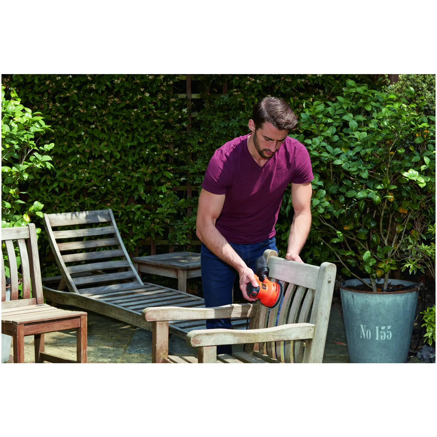 BDP0411_2 Black+Decker Random Orbit Sander 230w