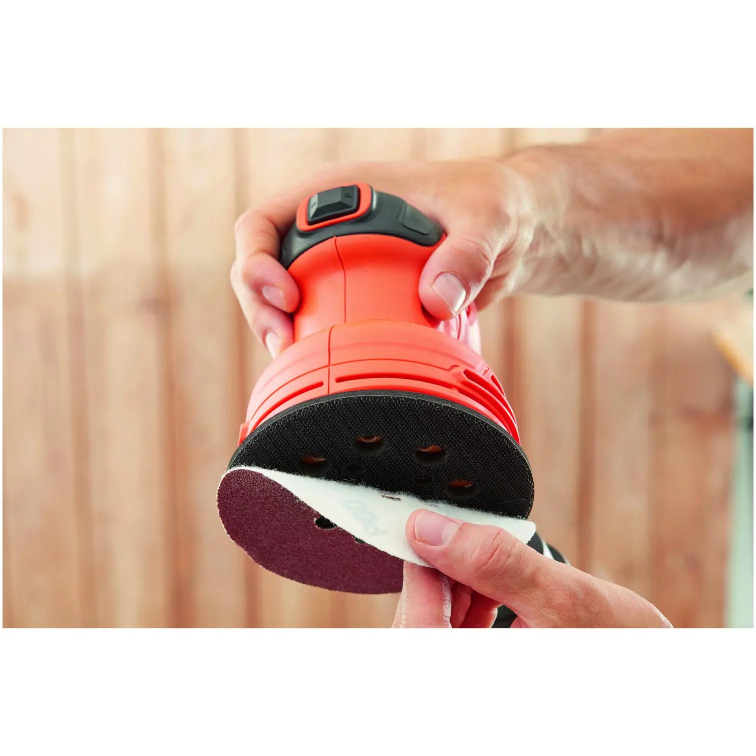 BDP0411_5 Black+Decker Random Orbit Sander 230w