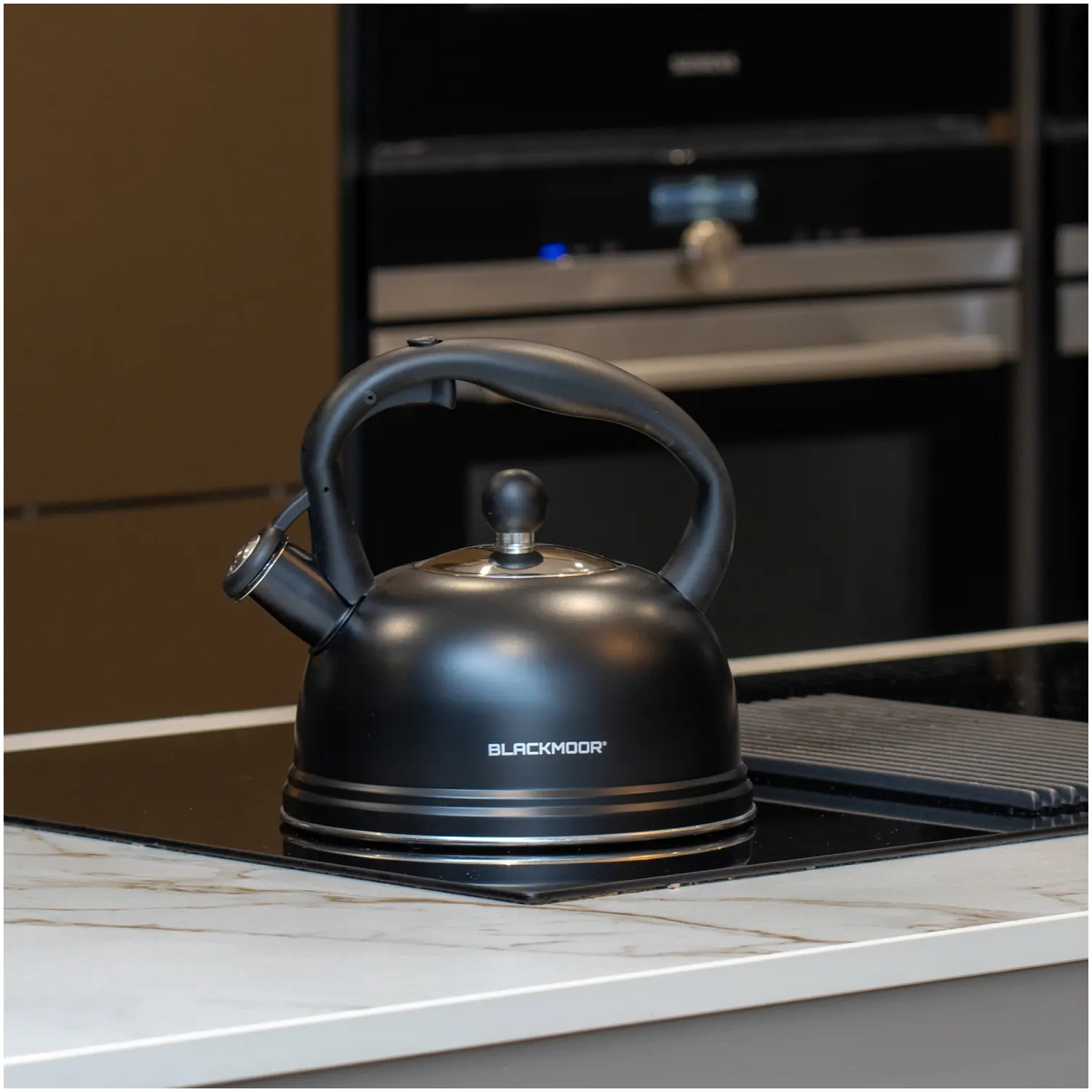 Blackmoor Stove Top Whistling Kettle 2.5 Litre Capacity