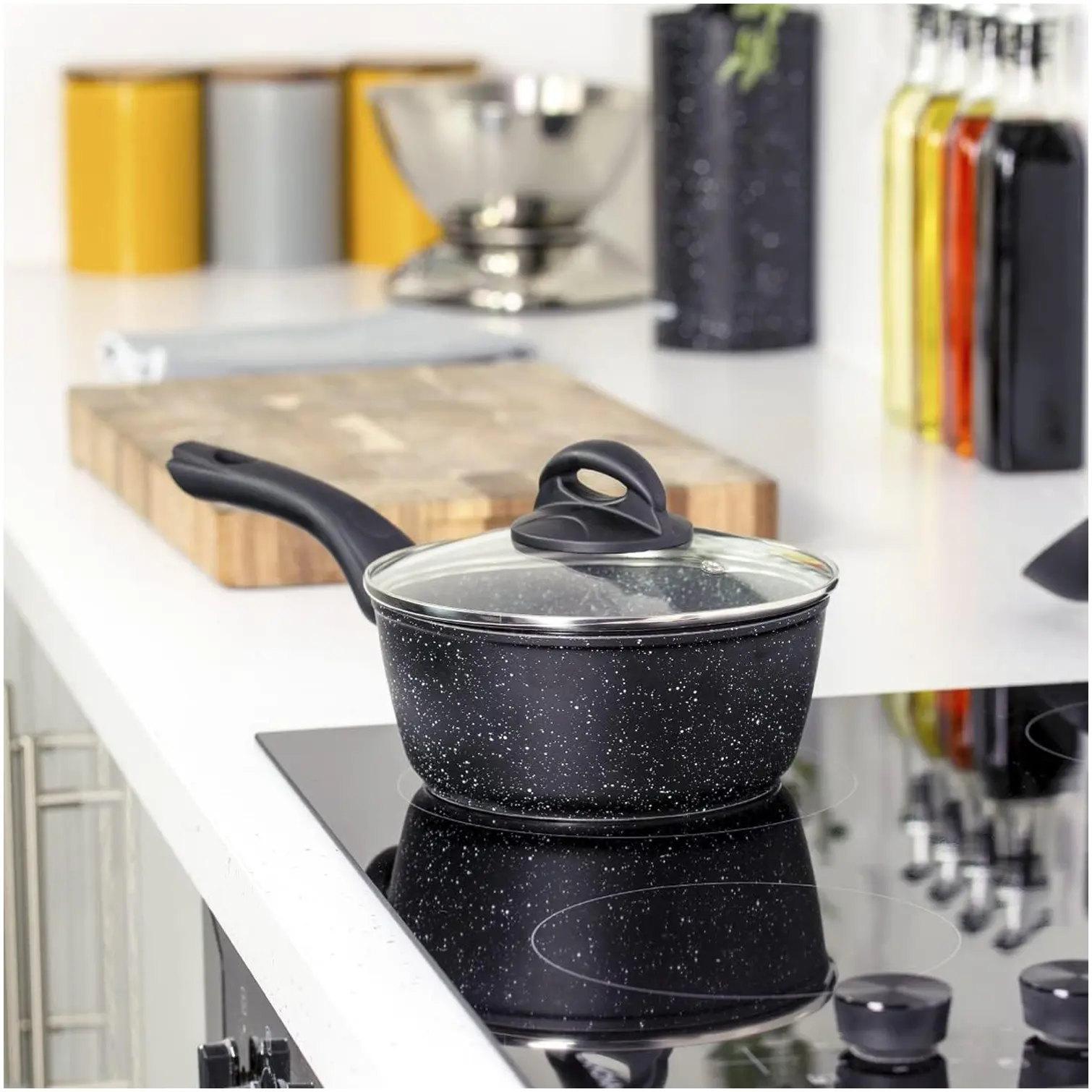 BKR0070_7 Blackmoor Sauce Pan & Lid Black 18cm