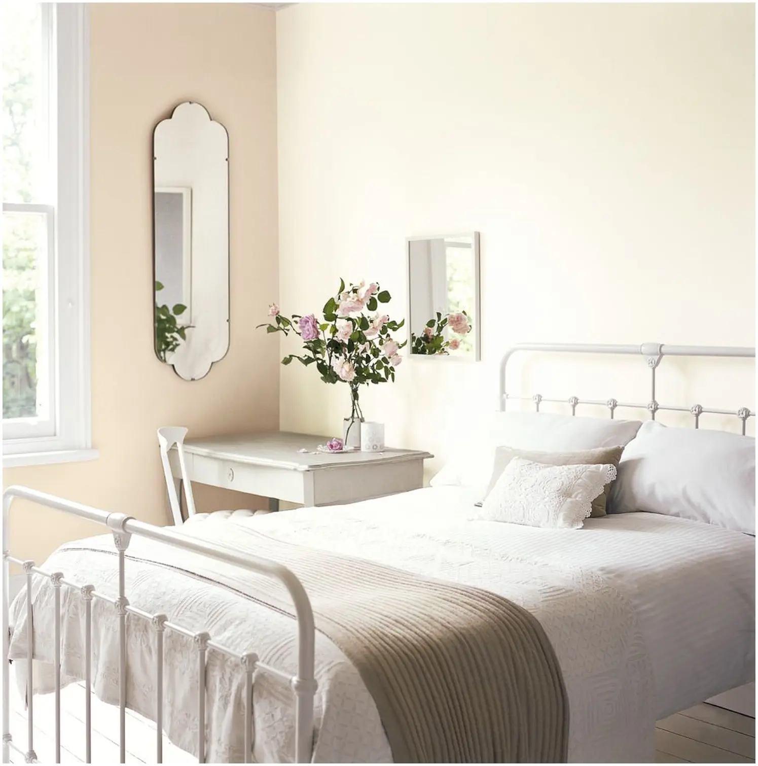 DUL0225_5 Dulux Matt Fine Cream 2.5L