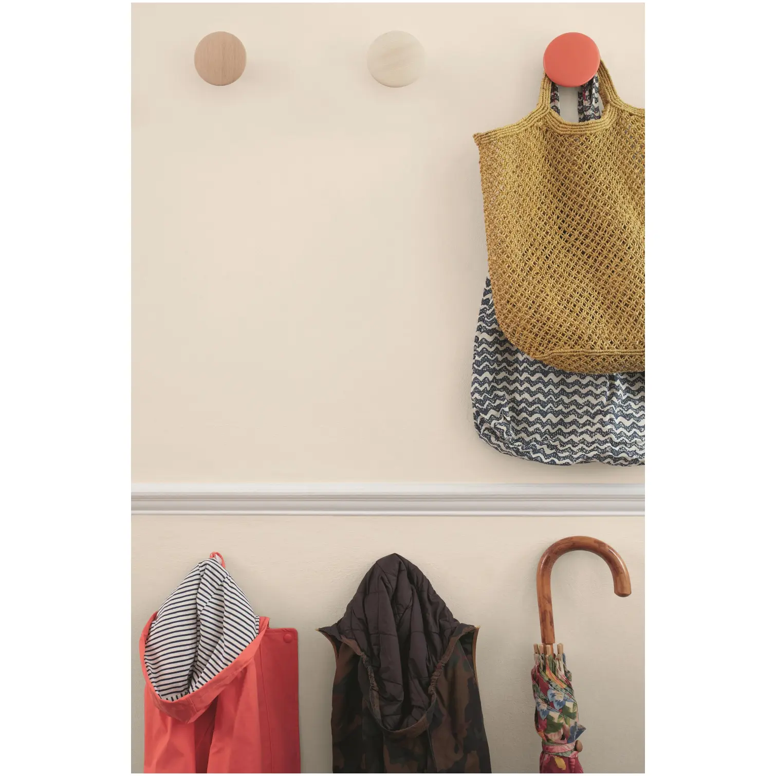 DUL0250_9 Dulux Matt Gentle Fawn 2.5L
