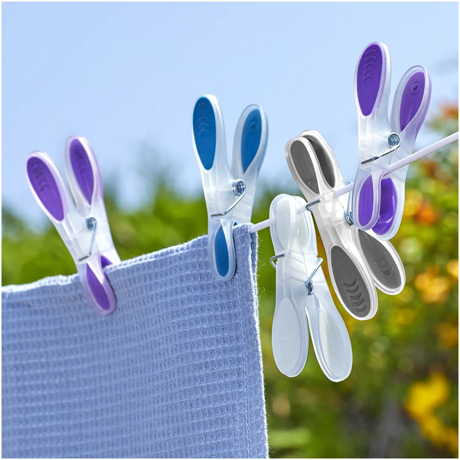 ELL0067_4 Elliotts Soft Grip Pegs (24)