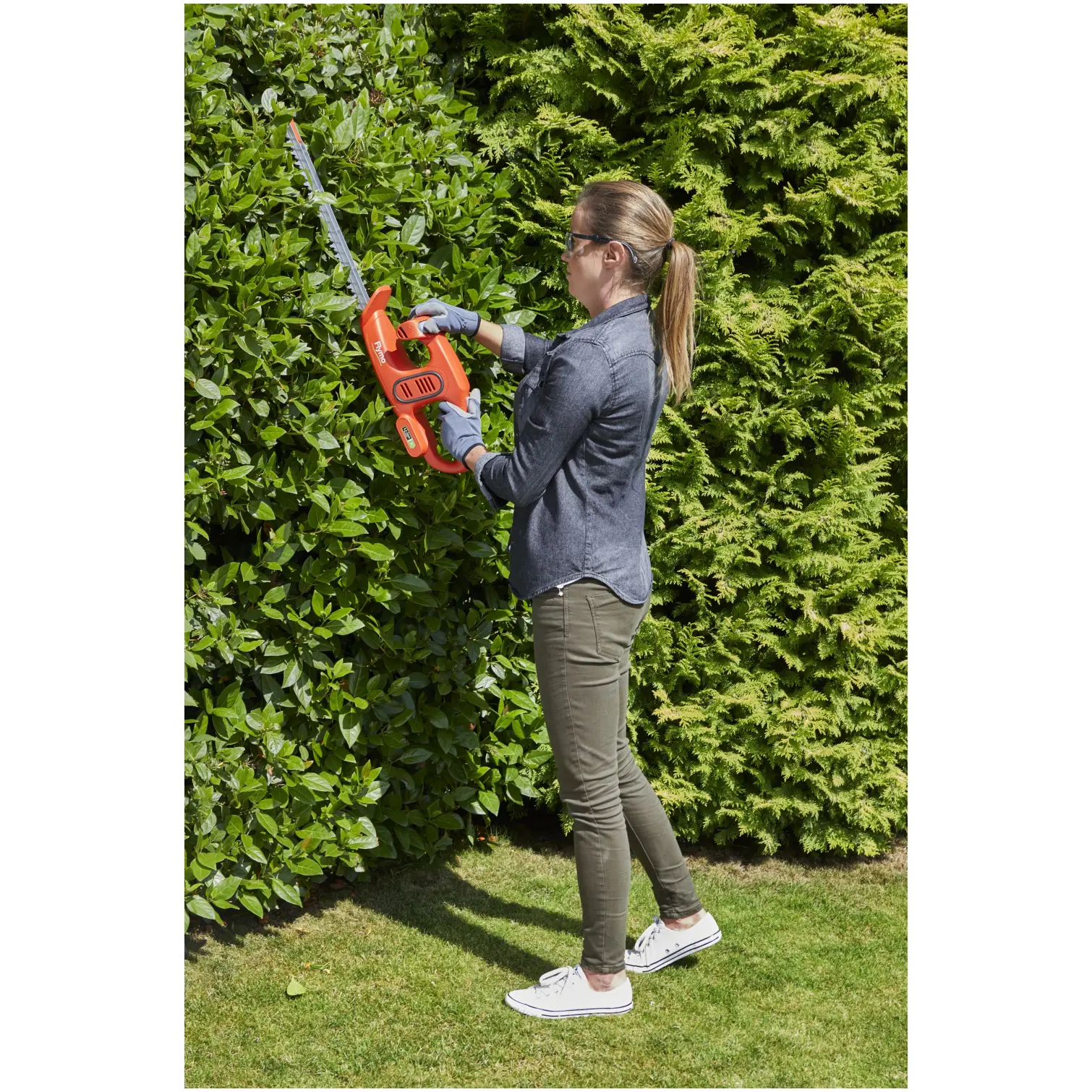 Flymo Simplicut Cordless Battery Hedge trimmer