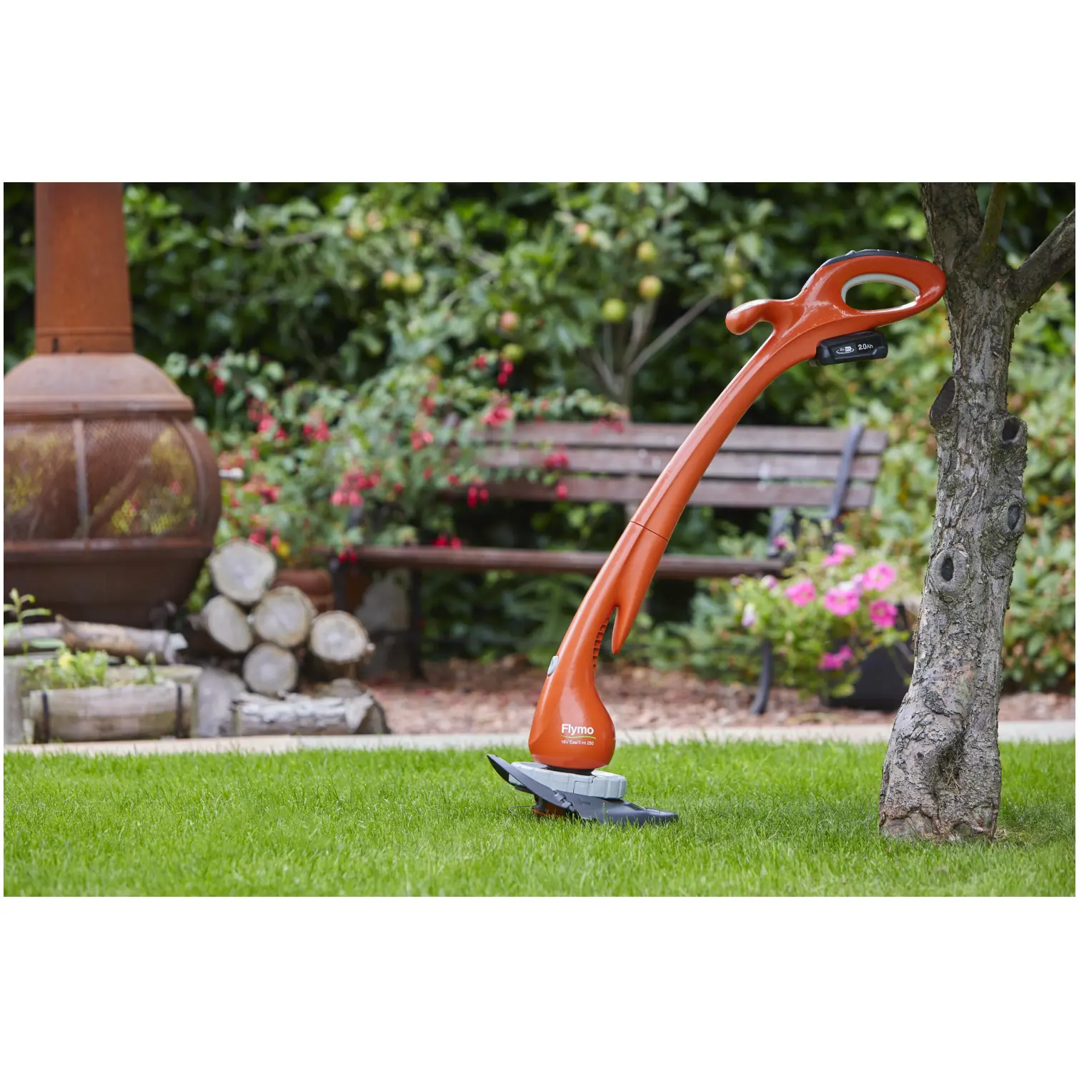 Flymo EasiTrim 250 Cordless Grass Trimmer Kit
