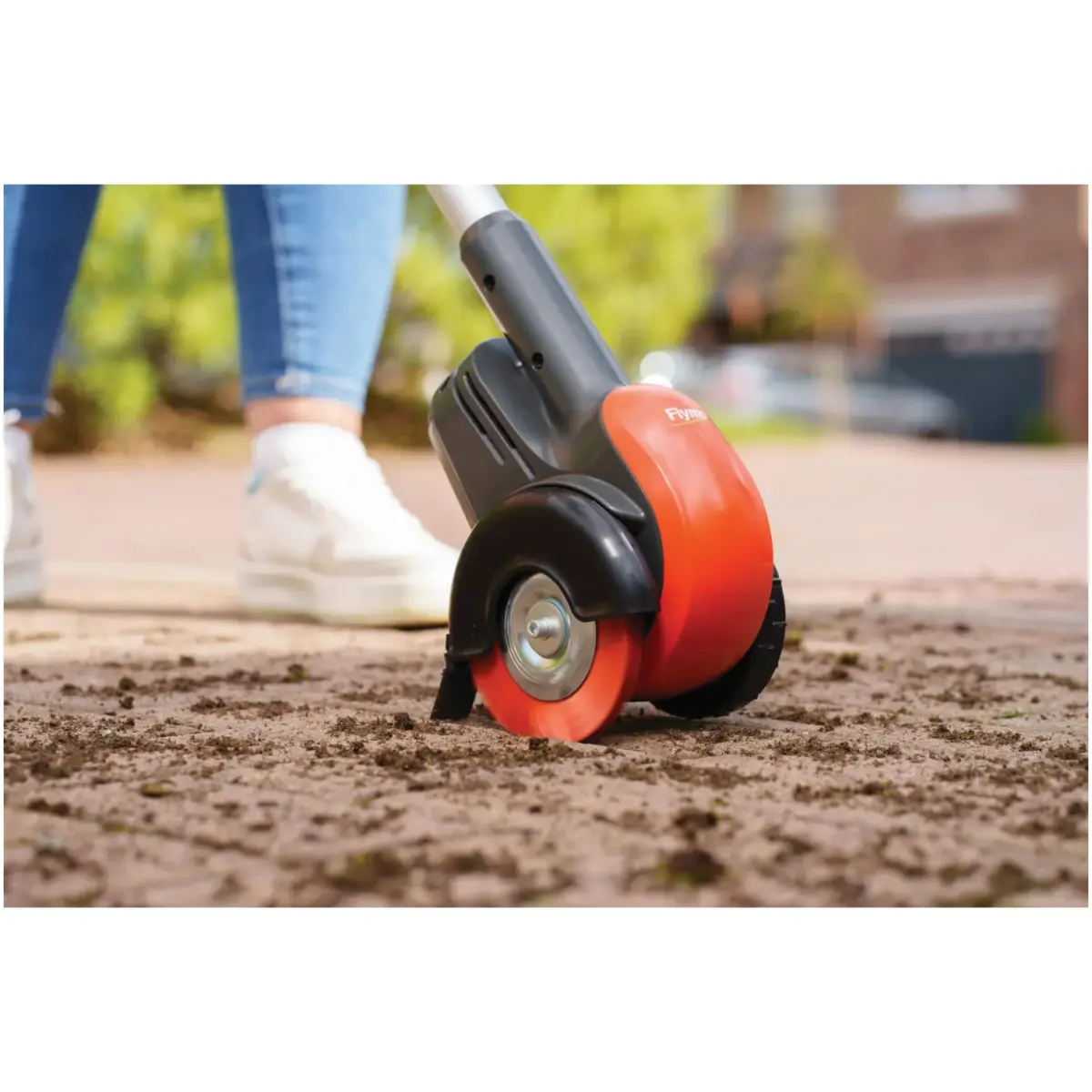 Flymo 18V EasiWeeder Cordless Weed Brush Battery Kit