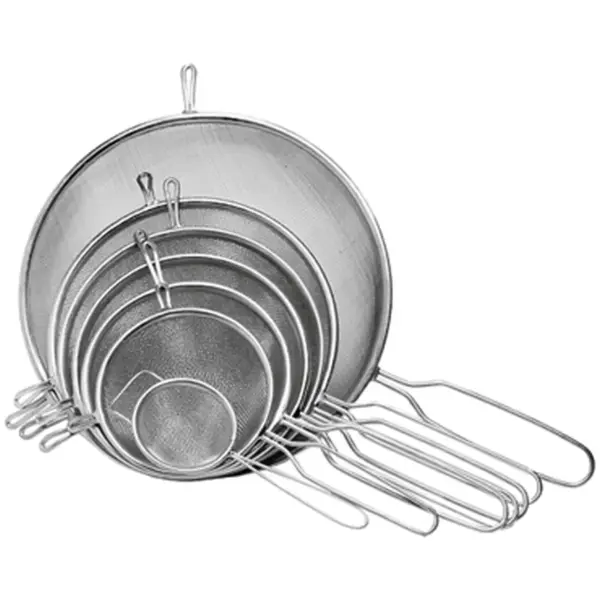 GEO0076 Chef Aid Metal Strainer 14cm (5.5")