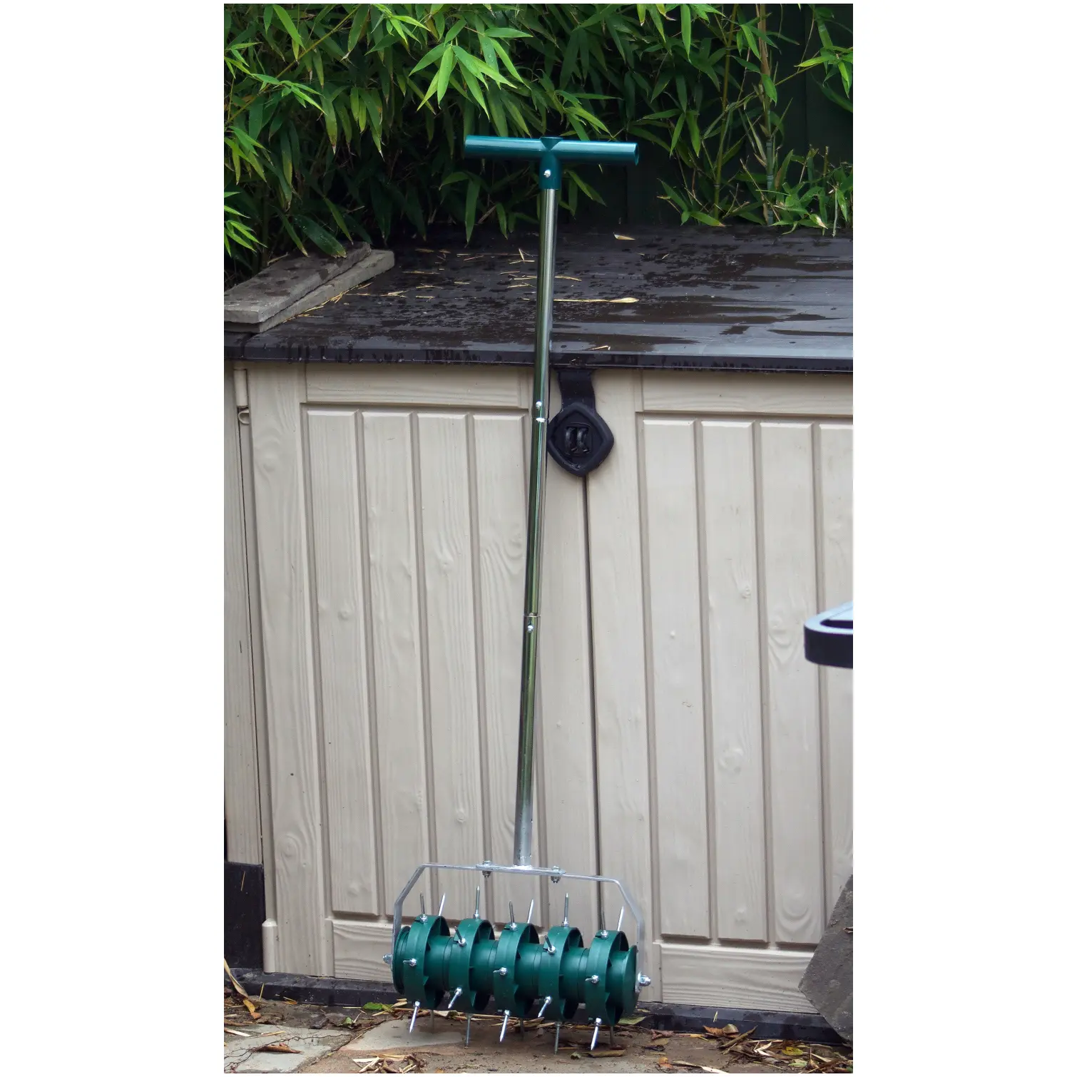 GreenKey Lawn Aerator UK lawn care tool