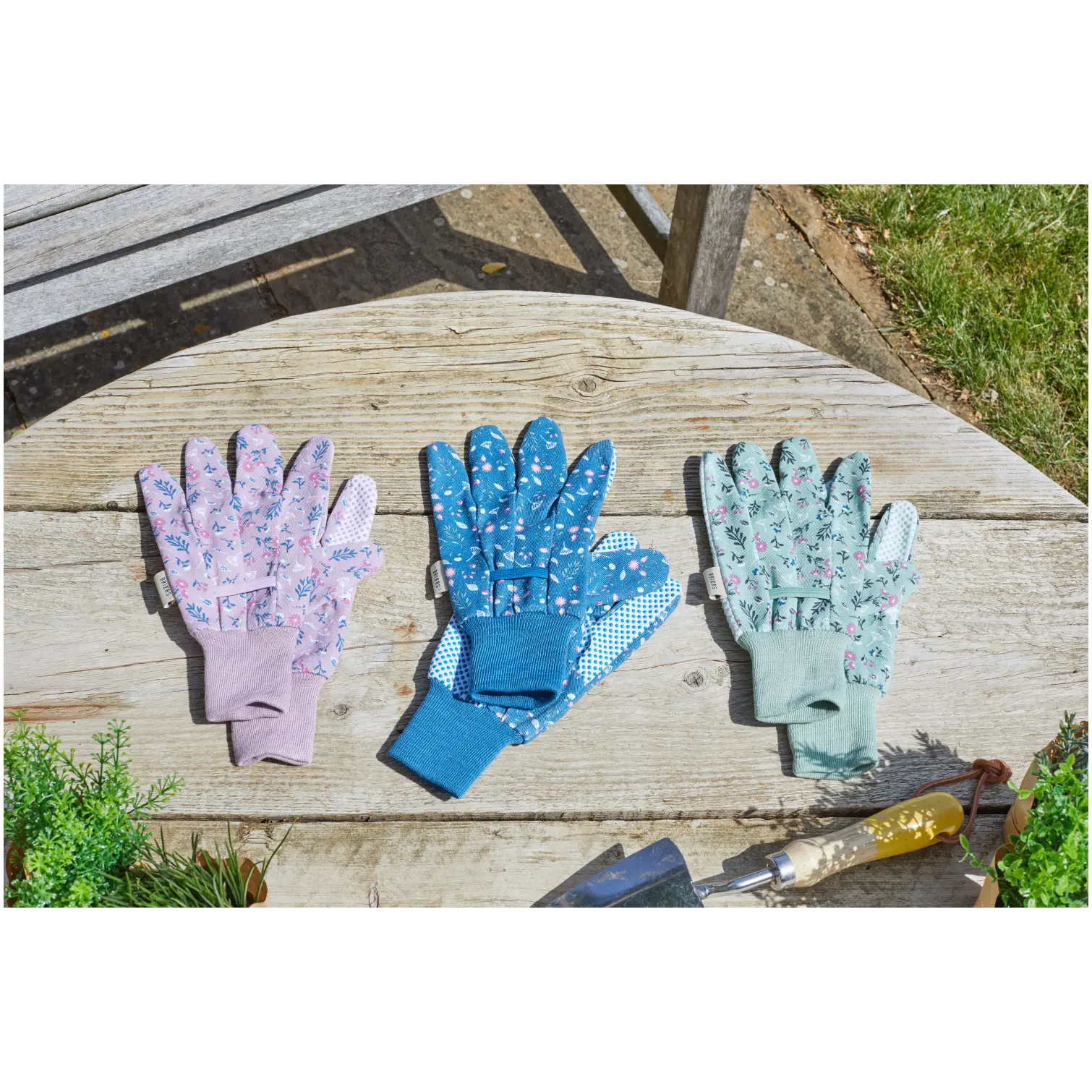 GSU0091_1 Briers Flowerfield Cotton Grips Medium Triple Pack