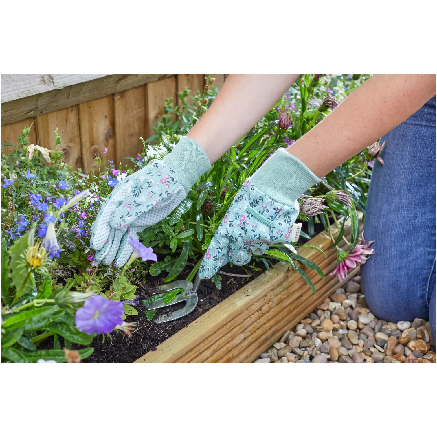 GSU0091_2 Briers Flowerfield Cotton Grips Medium Triple Pack