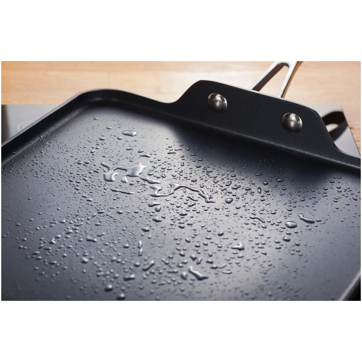 HOR0136_5 Stellar Hard Anodised Griddle 28cm