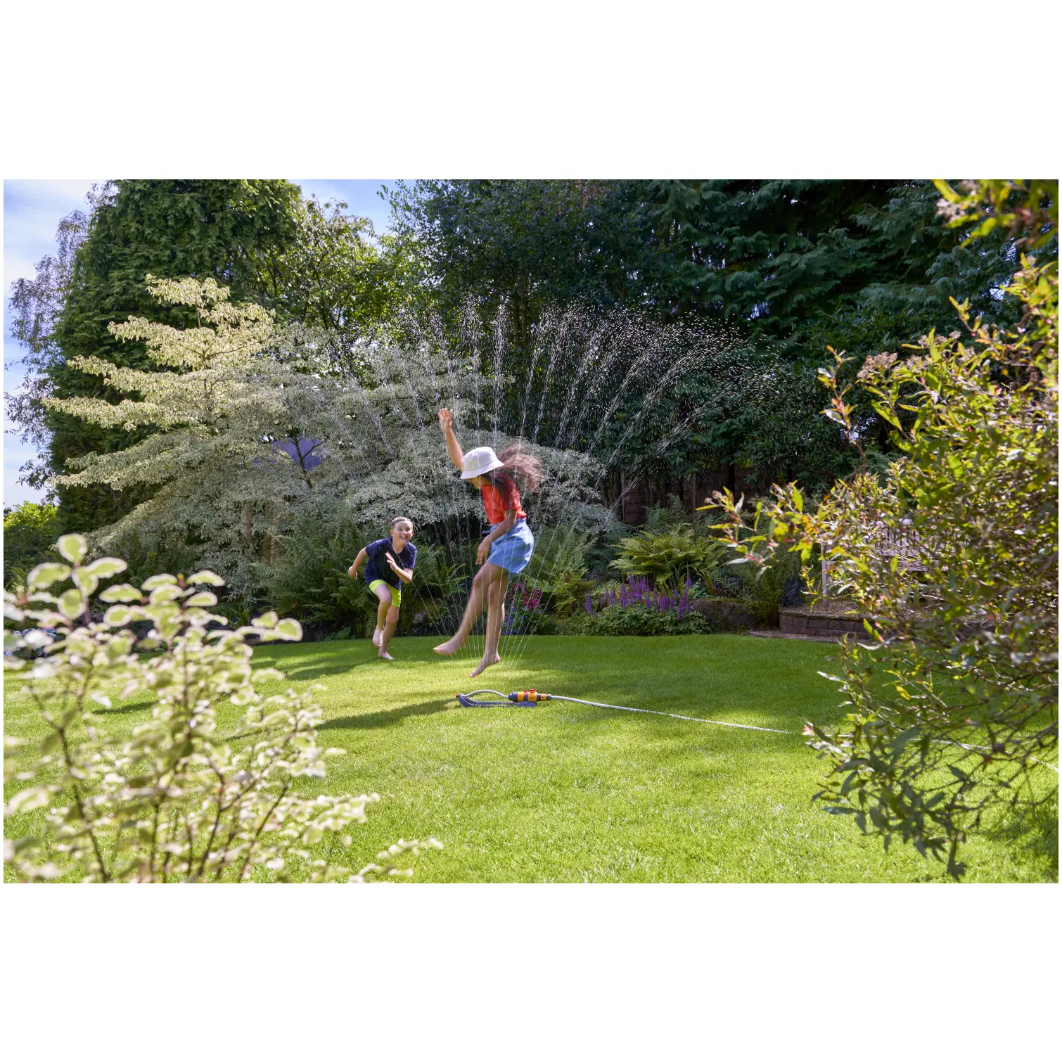 Hozelock Plus 220 Sprinkler Coverage of 220 Square Metres