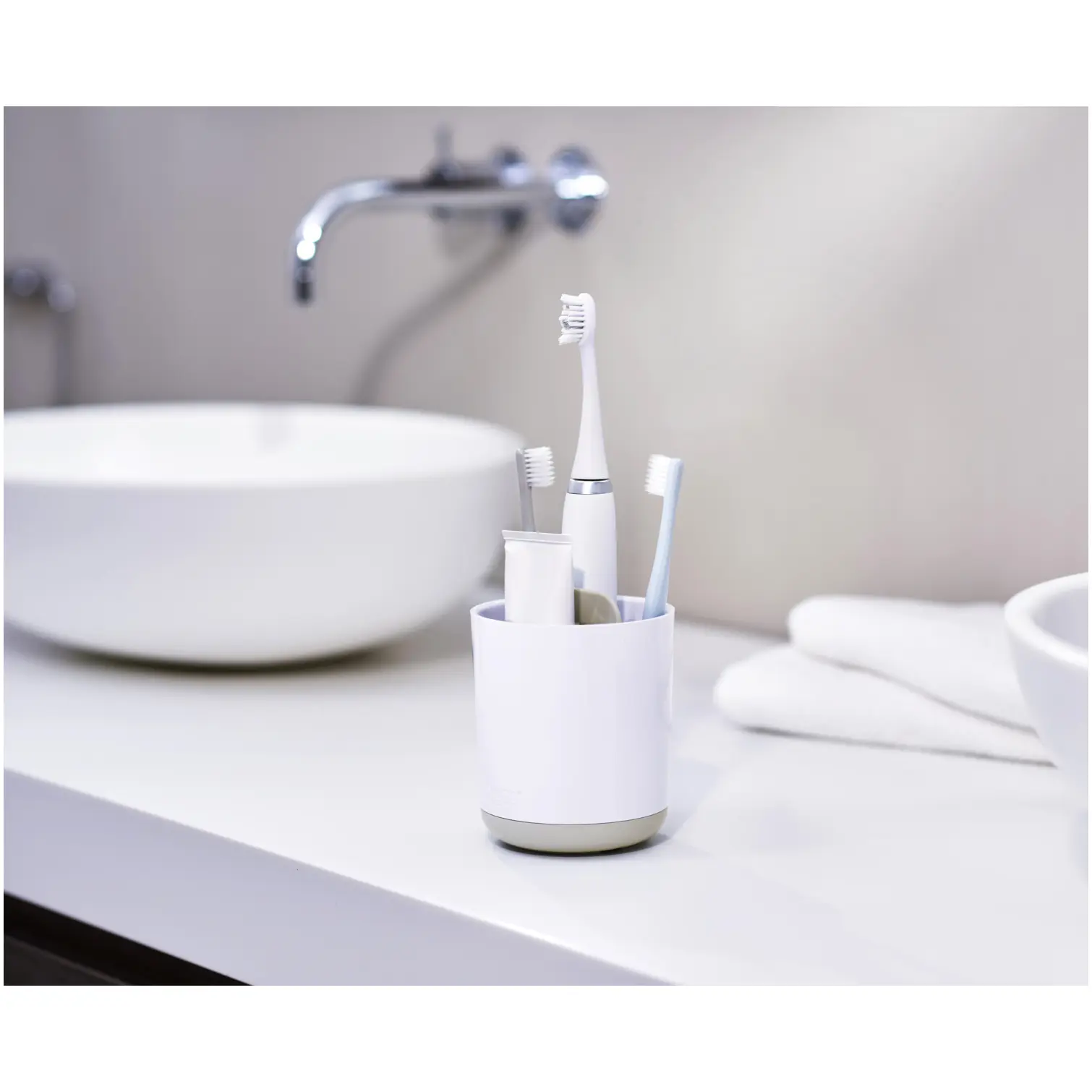 Joseph Joseph Duo Toothbrush Caddy