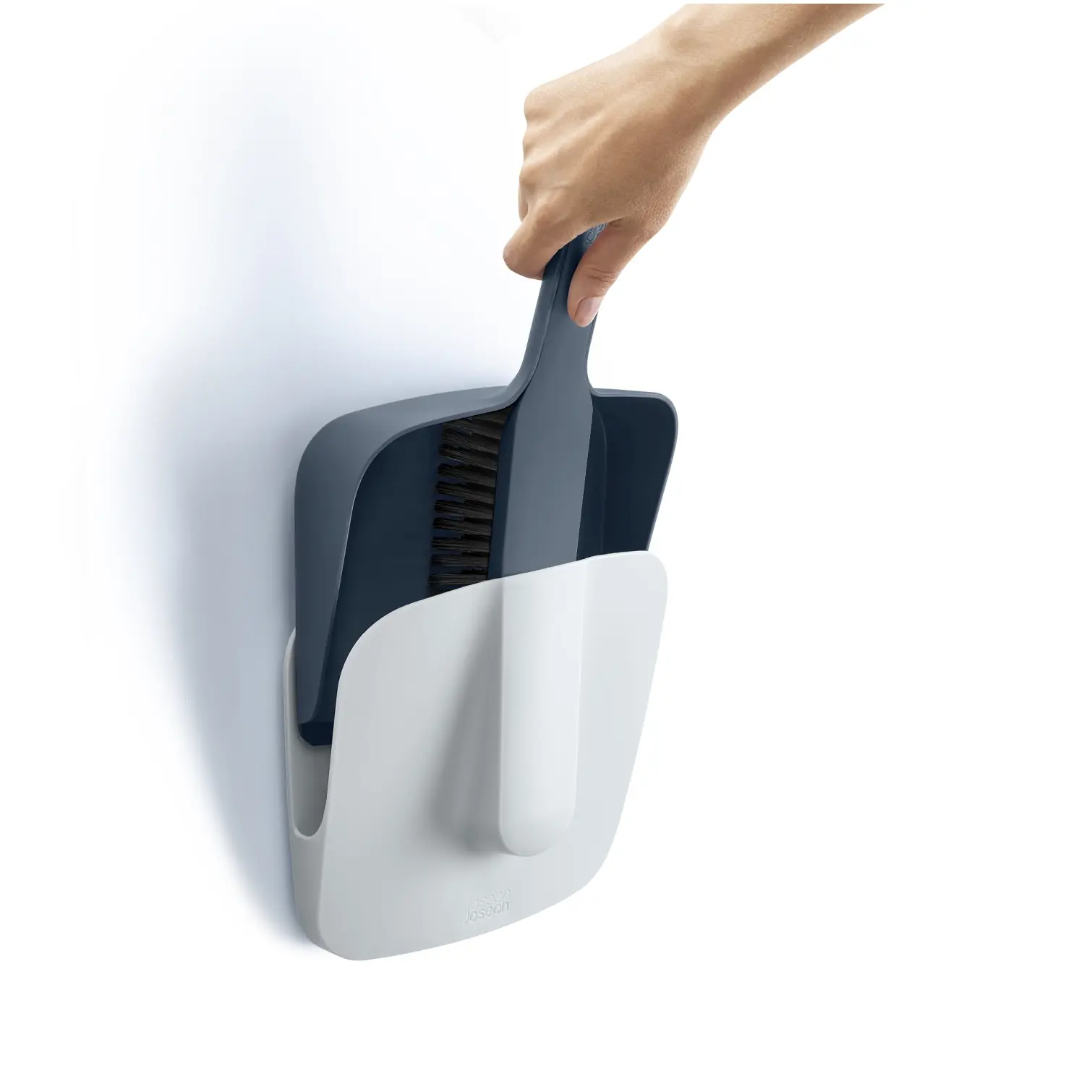 JPH0240_3 Joseph Joseph Cleanstore Dustpan & Brush