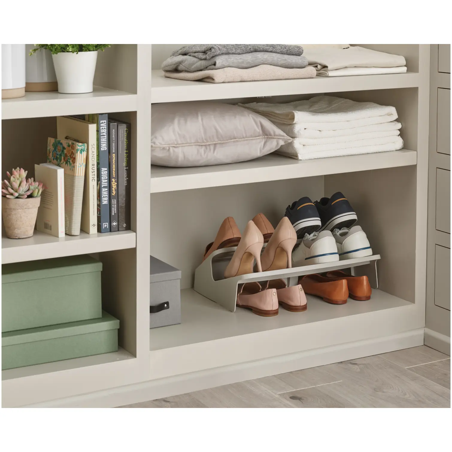 JPH0251_4 Joseph Joseph Shoe-In Large Space Saving Shoe Rack