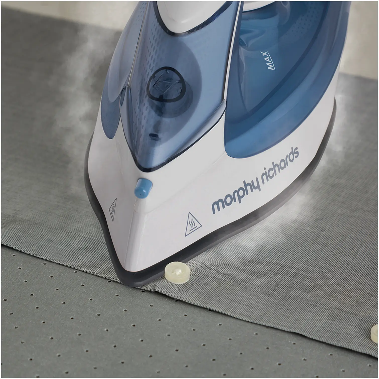 MOR0330_6 Morphy Richards 300401 Light Glide Iron 100