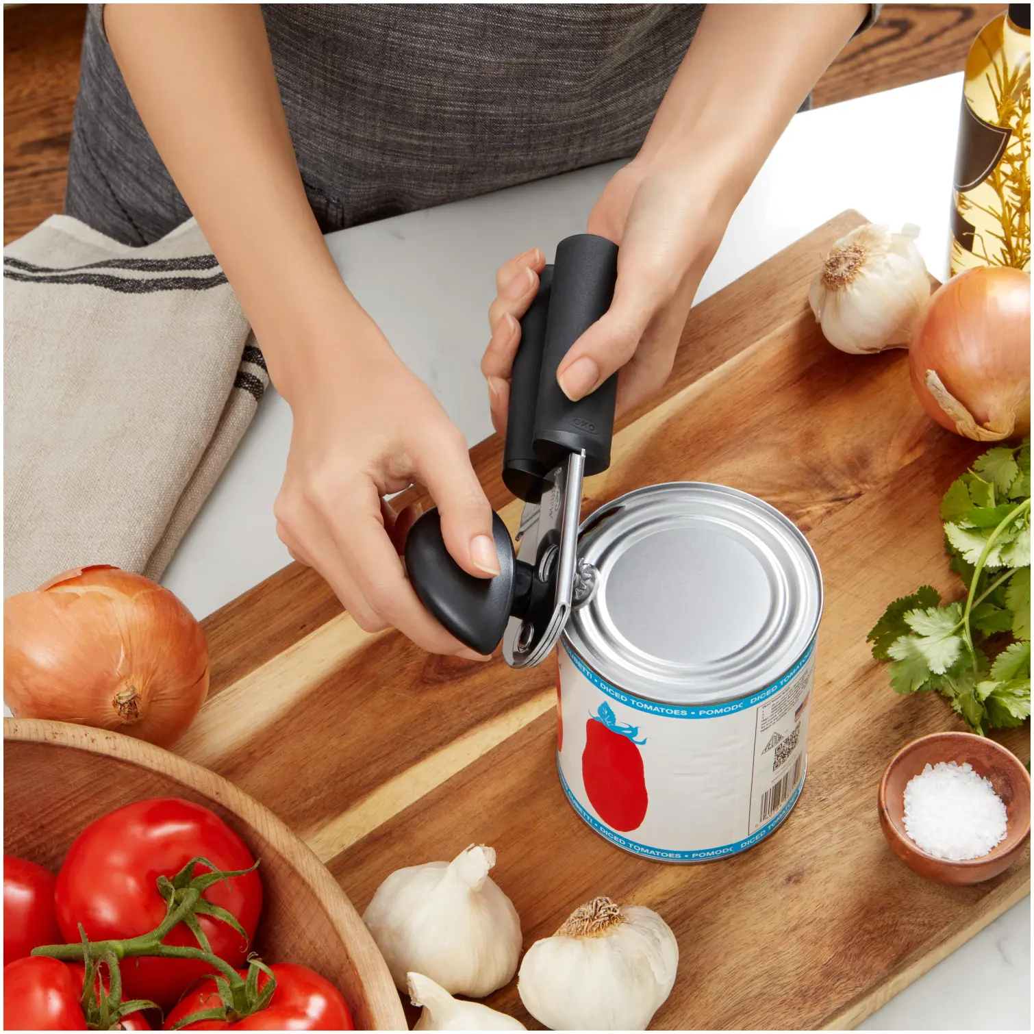 OXO0010_5 OXO Good Grips Soft-Handled Can Opener
