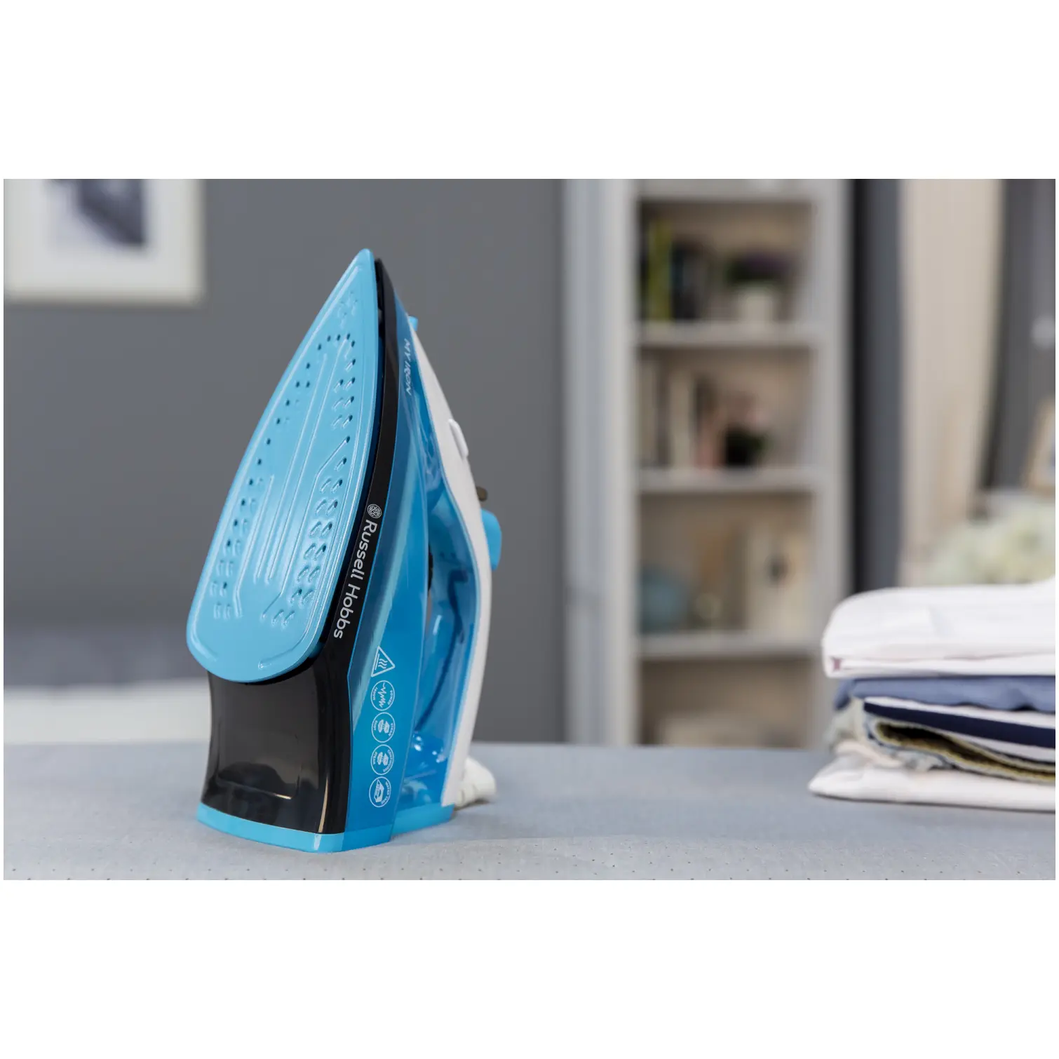 Russell Hobbs 25580 Steam Iron 1800w