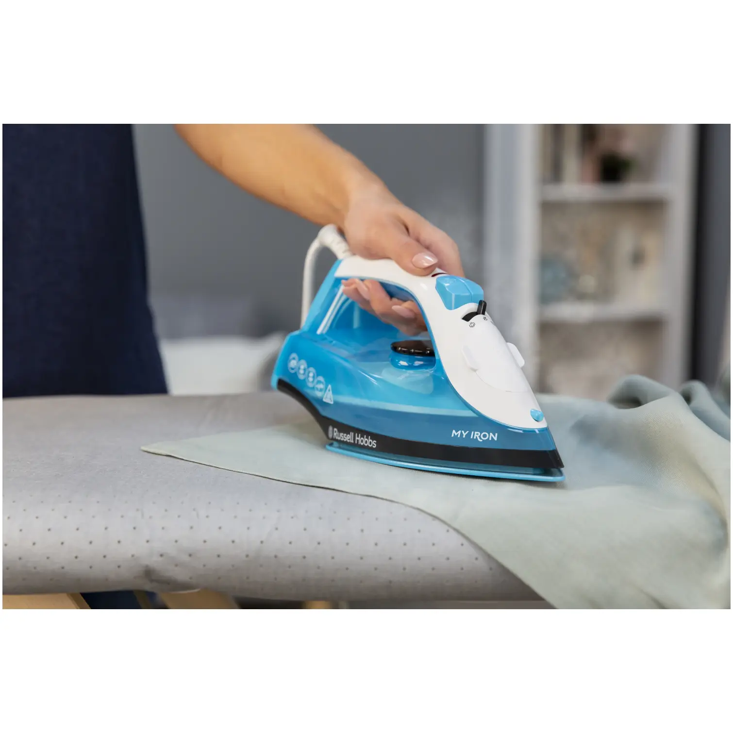 Russell Hobbs 25580 Steam Iron 1800w