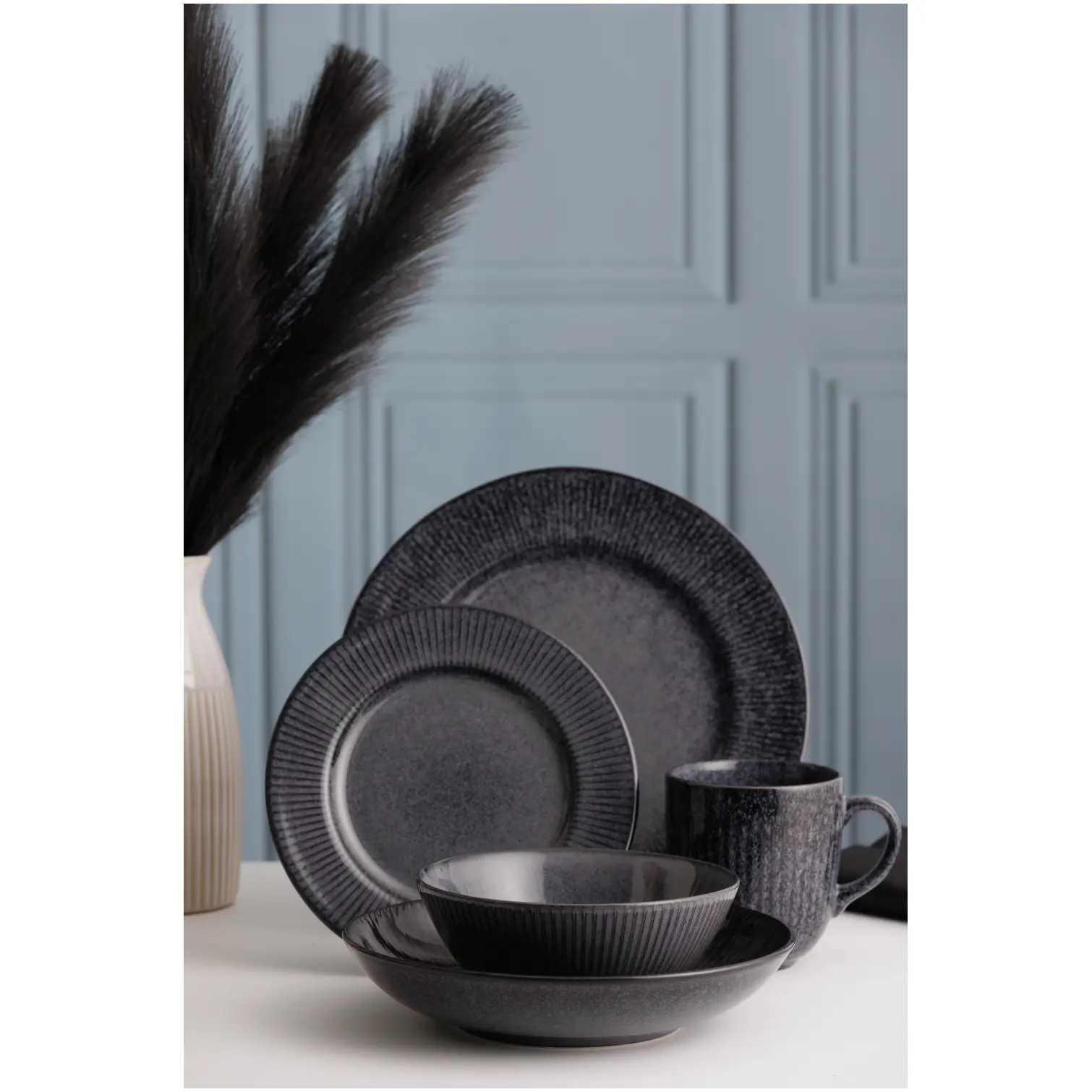 RAY0396_2 Mason Cash Reactive Linear Black Mug 400ml