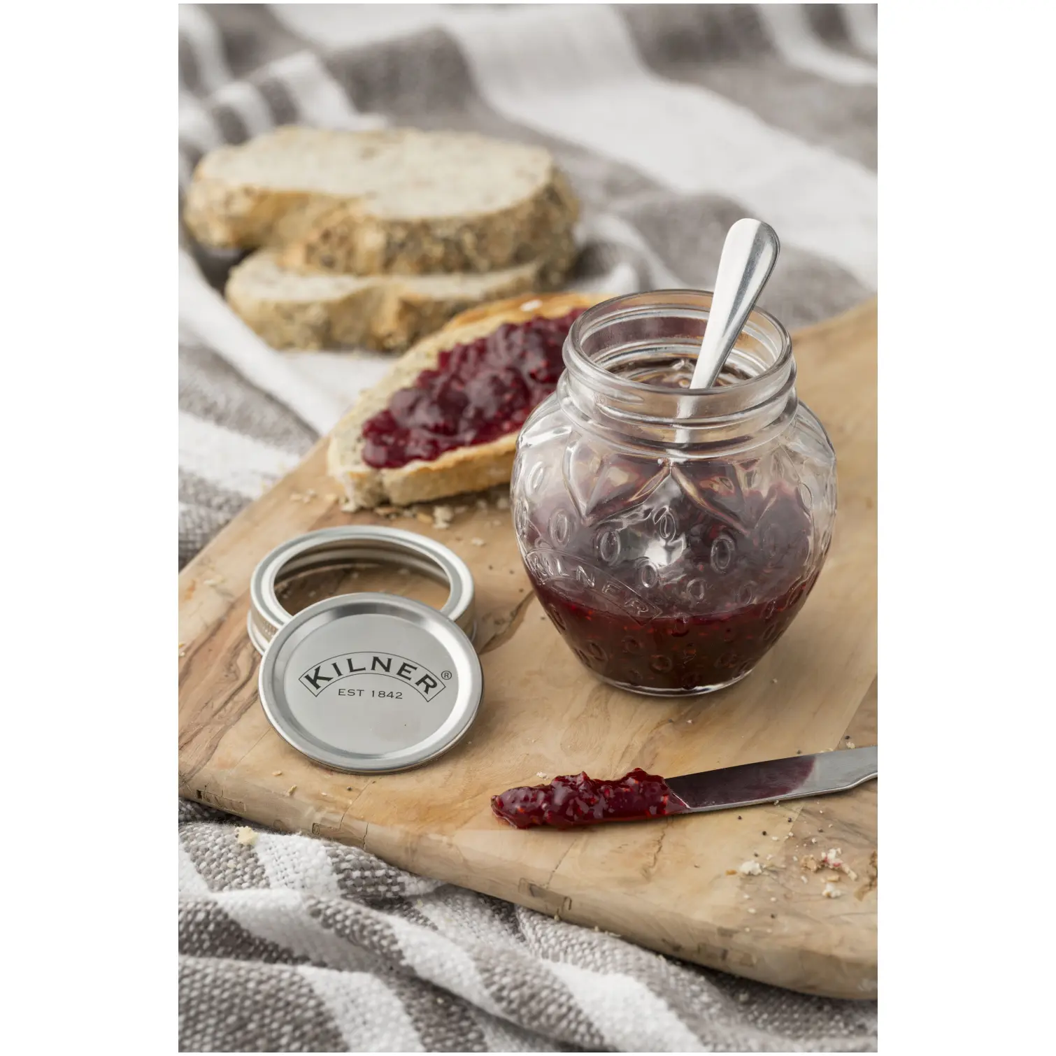 RAY0497_5 Strawberry Fruit Preserve Jar