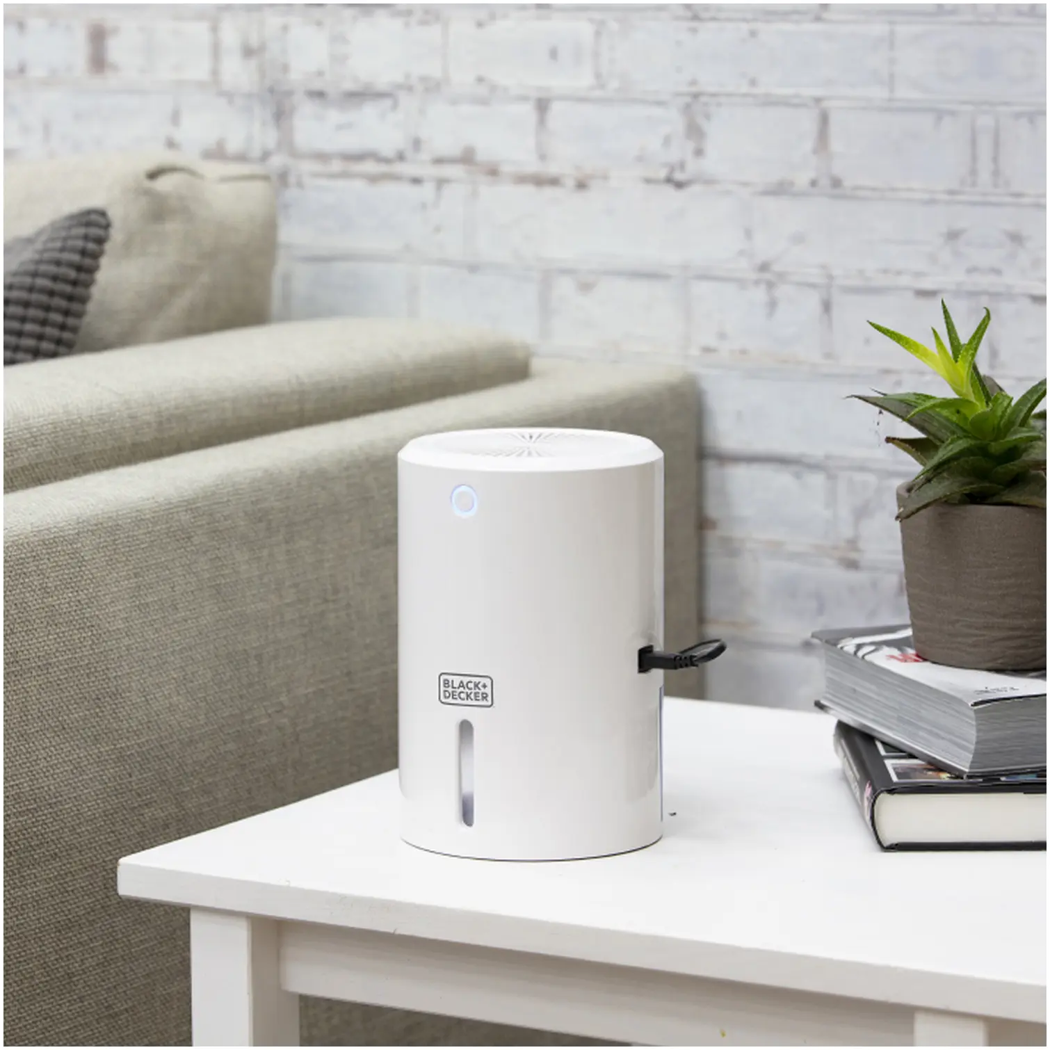 B+D Compact Dehumidifier 900ml