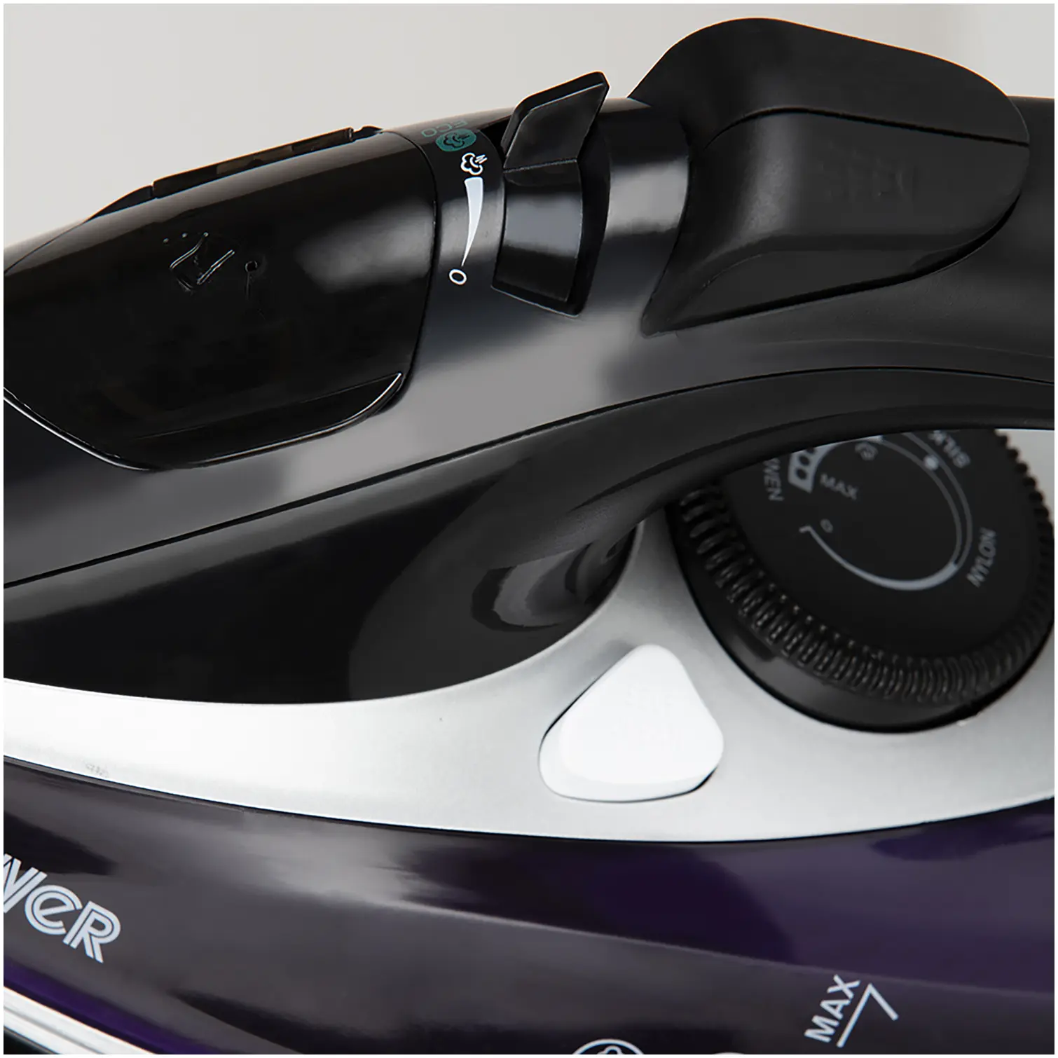 Tower Steam Iron 3100w