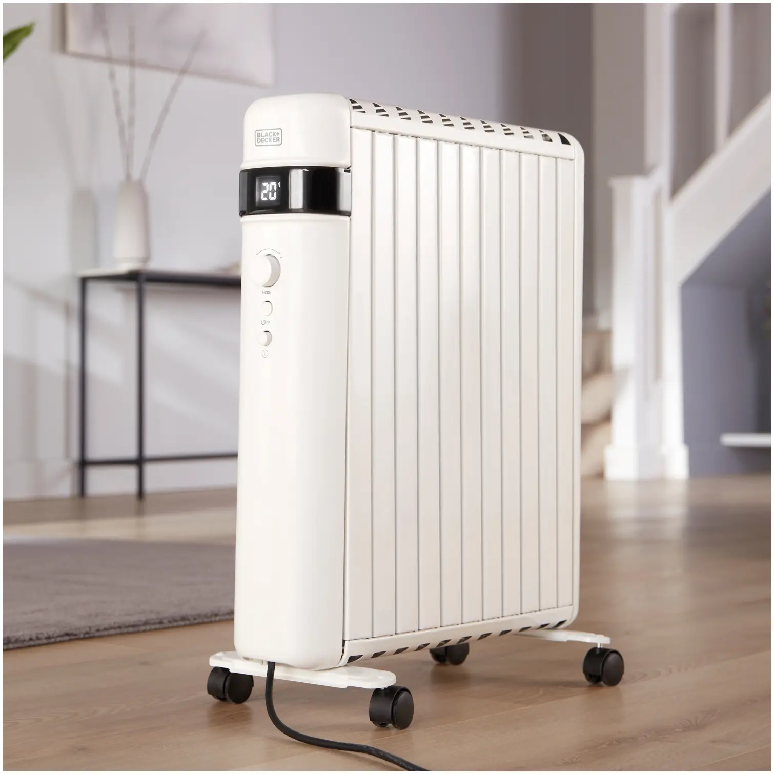 RKW2230_10 Black+Decker Smart Digital Oil Free Radiator 1.5kw