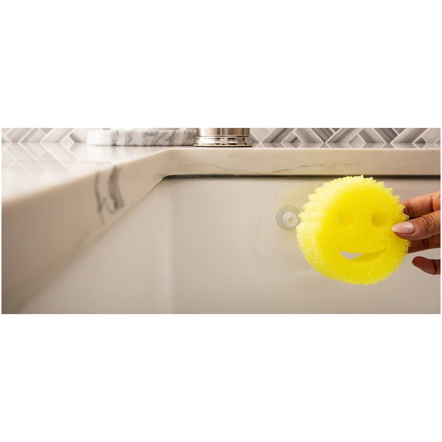 SCR0005_4 Scrub Daddy Caddy