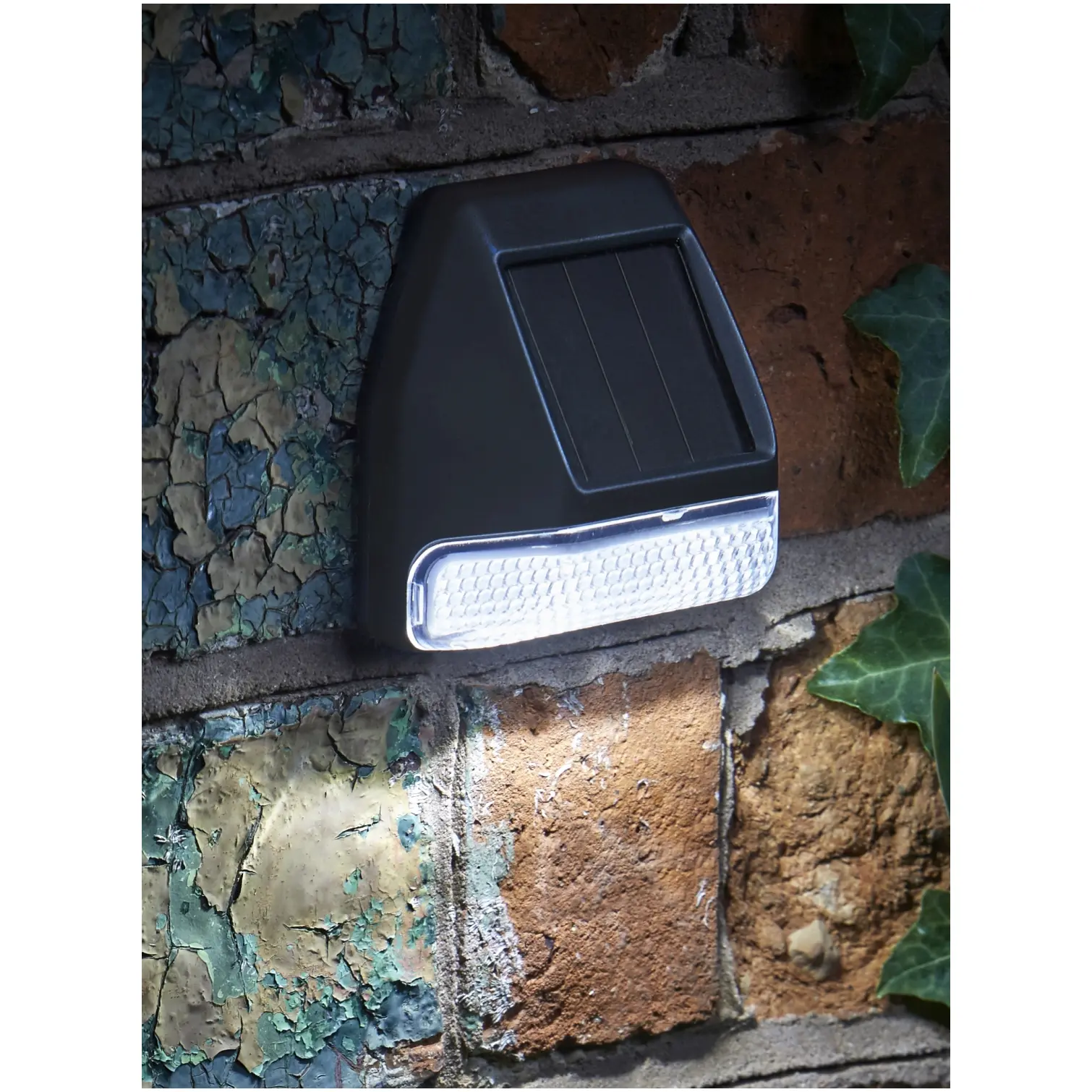 Smart Garden Solar Powered Fence Wall & Post Light