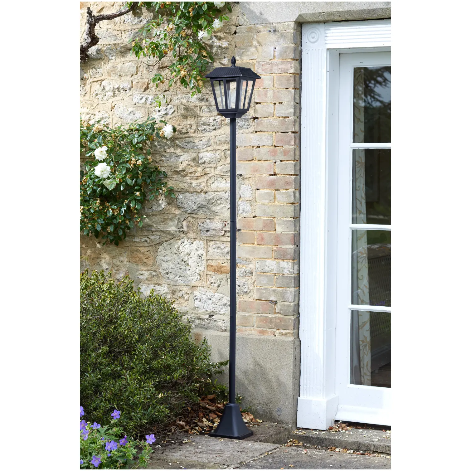 SMA0050_2 Smart Garden Whitehall Lamp Post 170cm