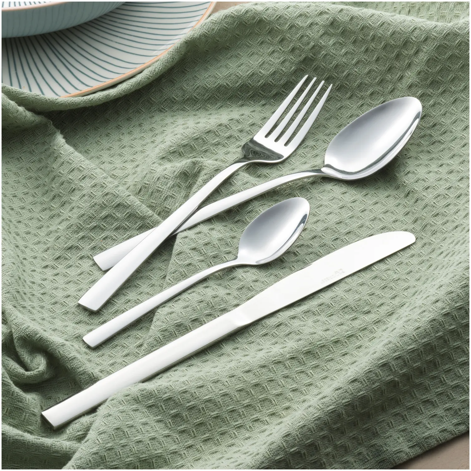 Progress Washington 16 Piece Cutlery Set