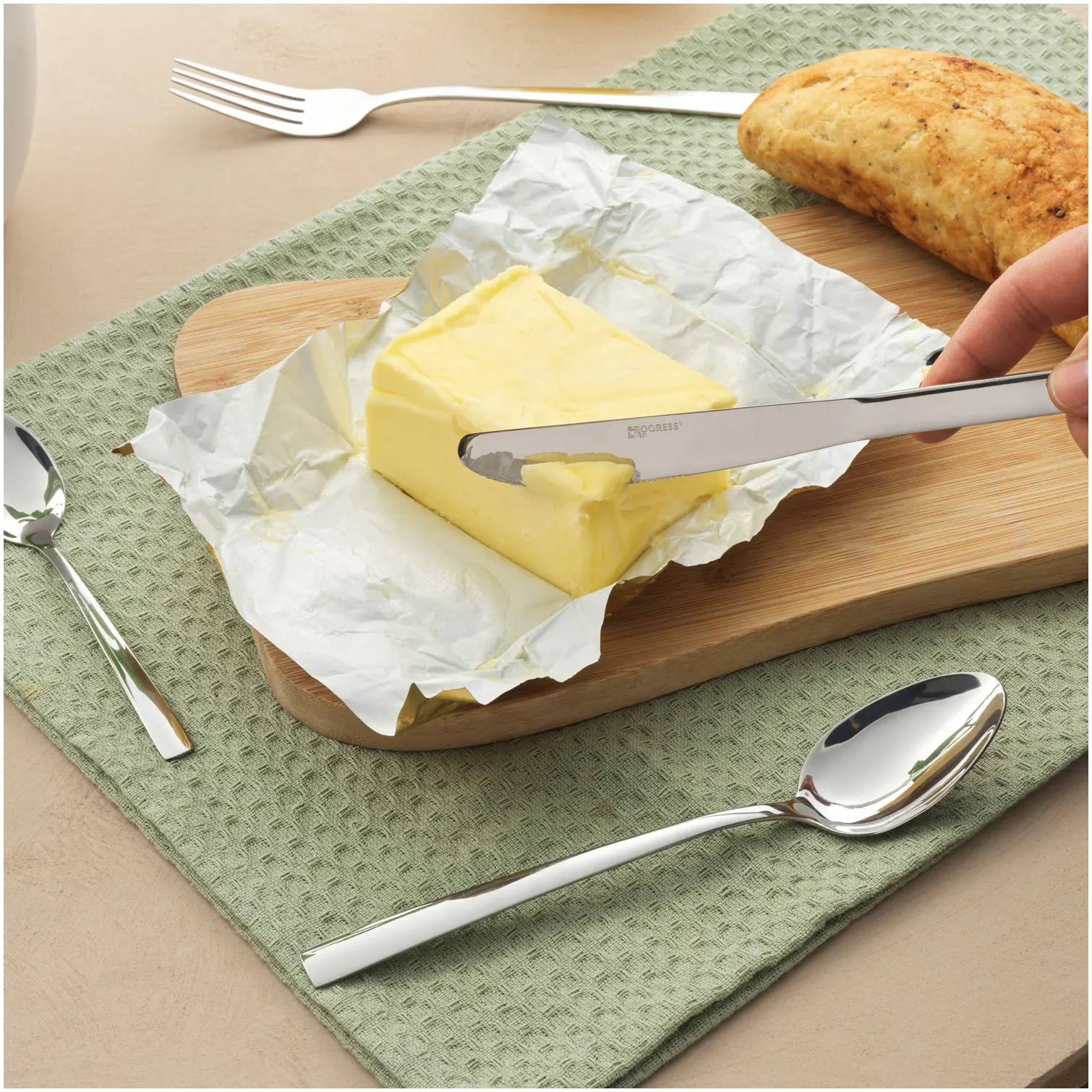 Progress Washington 16 Piece Cutlery Set