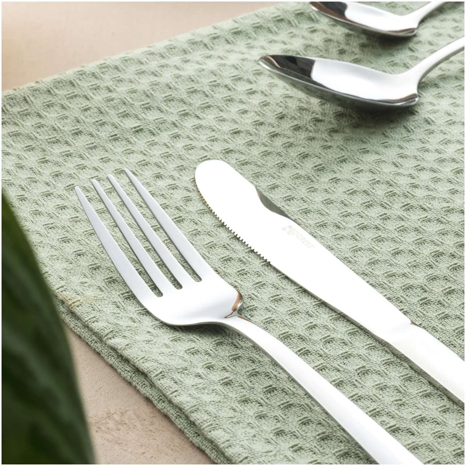 Progress Washington 16 Piece Cutlery Set