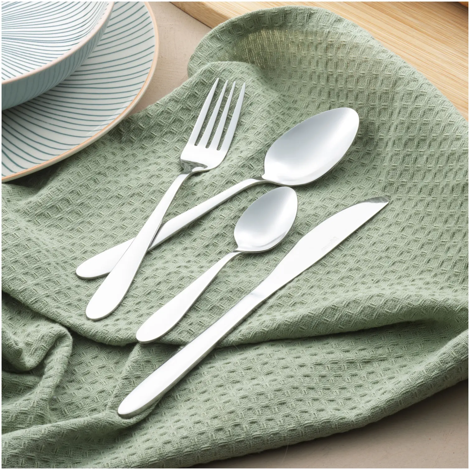 Progress California 24 Piece Cutlery Set