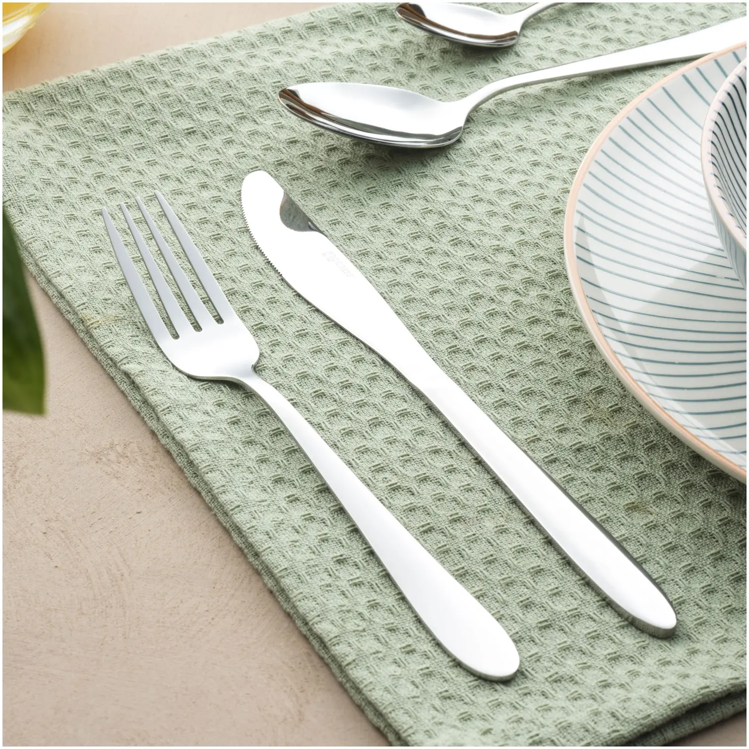 Progress California 24 Piece Cutlery Set