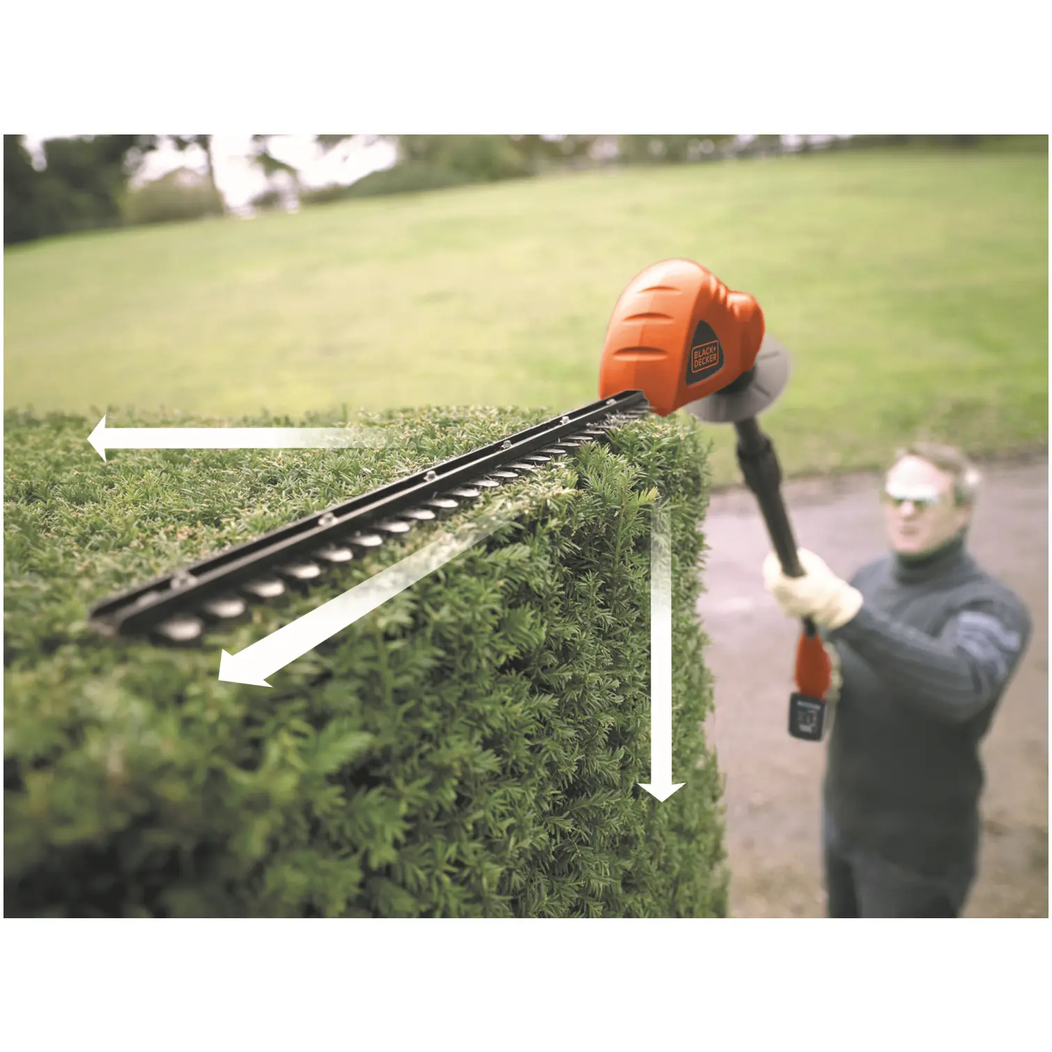 Black+Decker Pole Hedge Trimmer 18v Li-ion Battery 43cm Cut