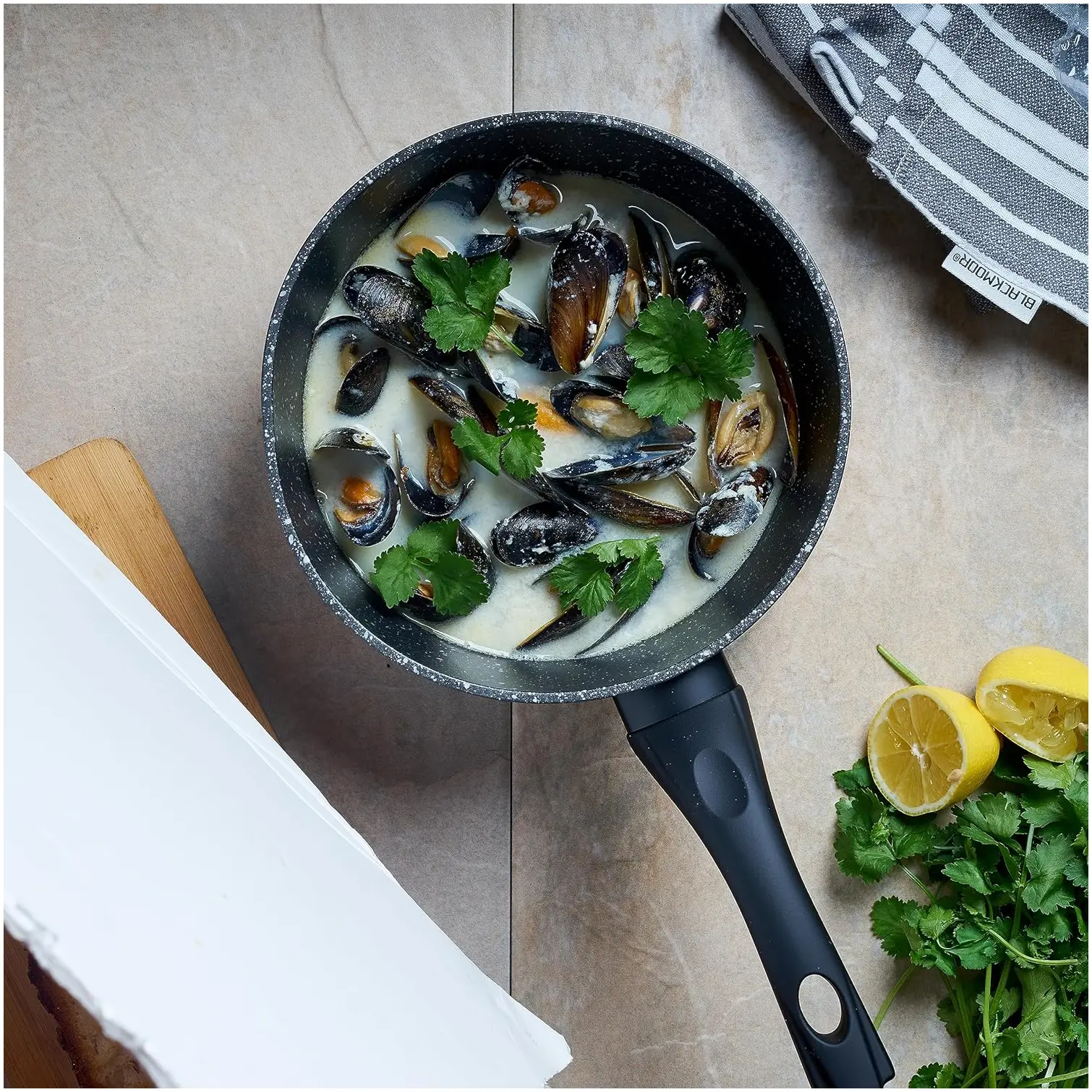 BKR0072_1 Blackmoor 20cm Sauce Pan & Lid