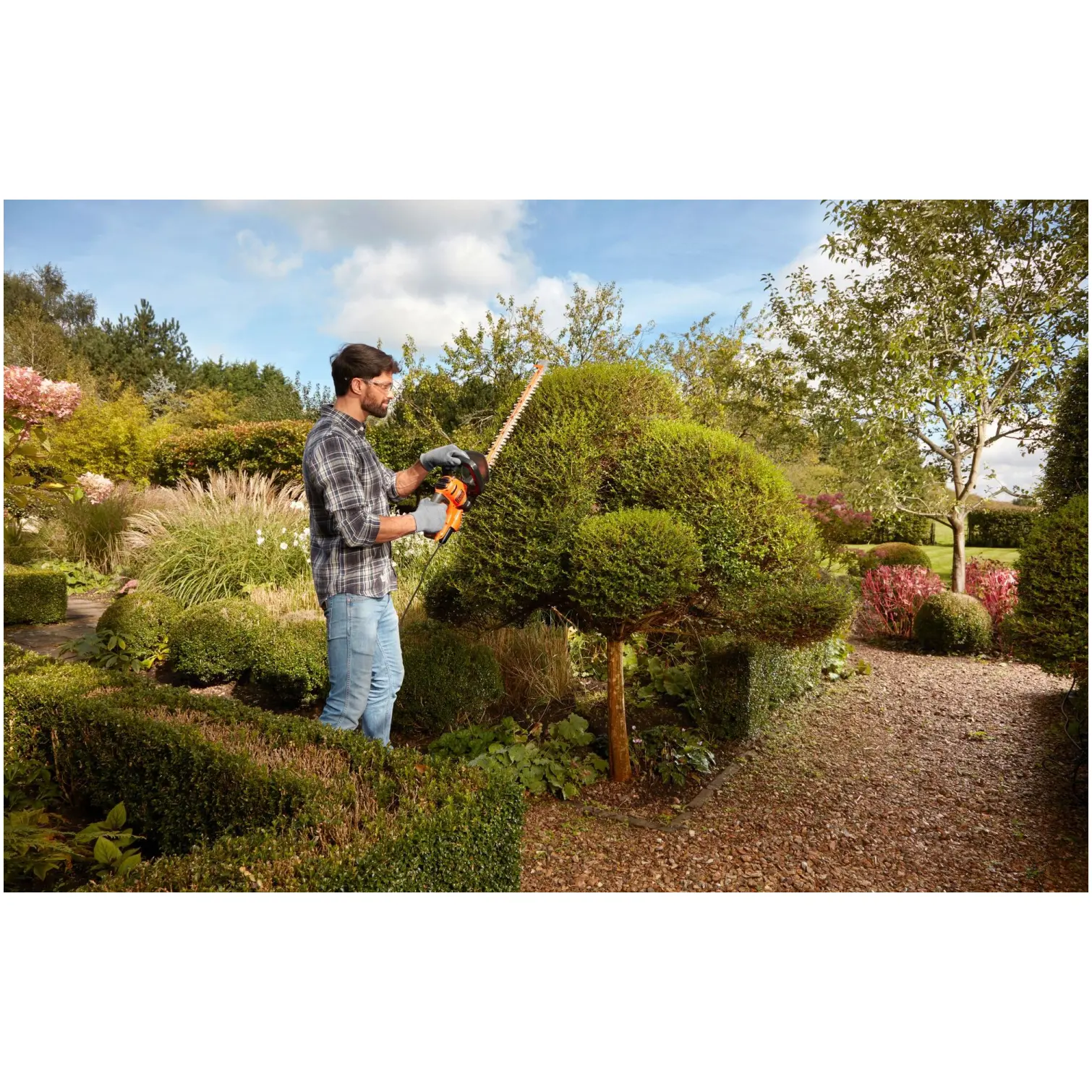 B&D BEHTS501 Hedge Trimmer 60cm Cut