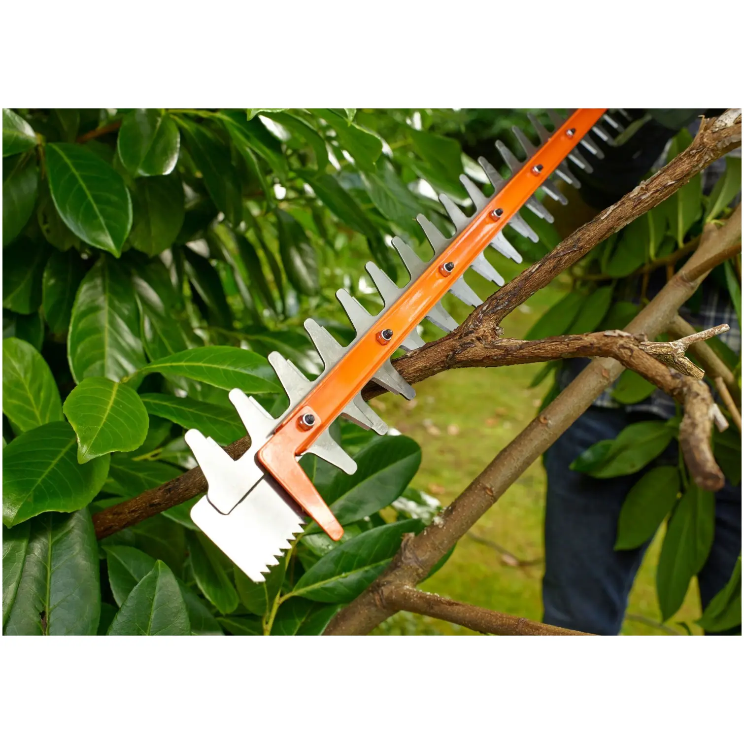 B&D BEHTS501 Hedge Trimmer 60cm Cut