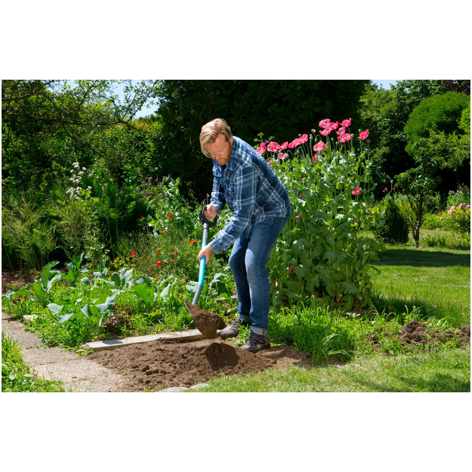 Gardena Classic Line Pointed Digging Spade With Footrest