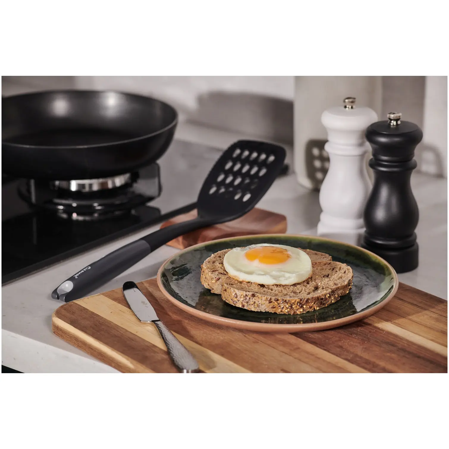LEV0075_11 Culinaire Silicone Egg Ring