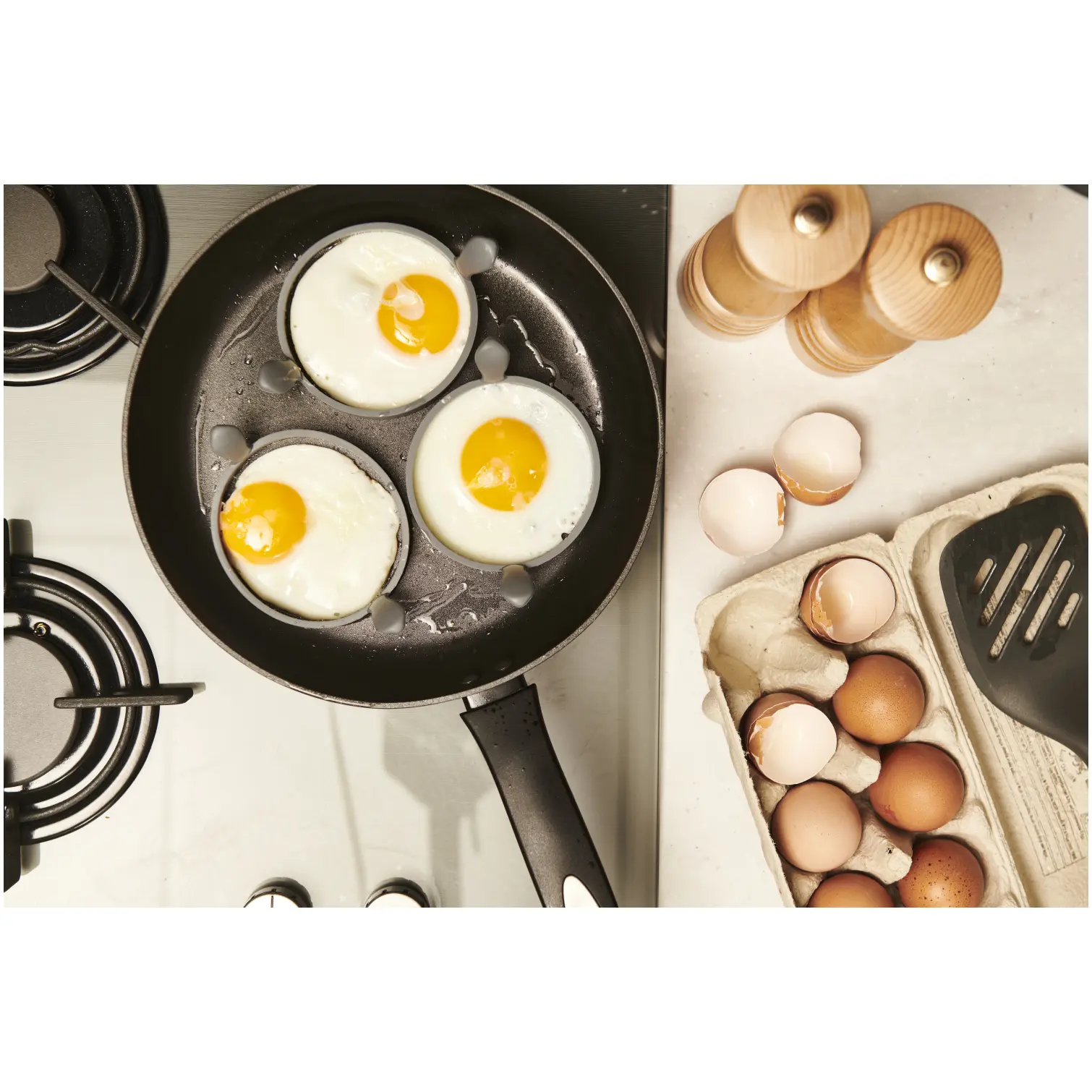 LEV0075_2 Culinaire Silicone Egg Ring