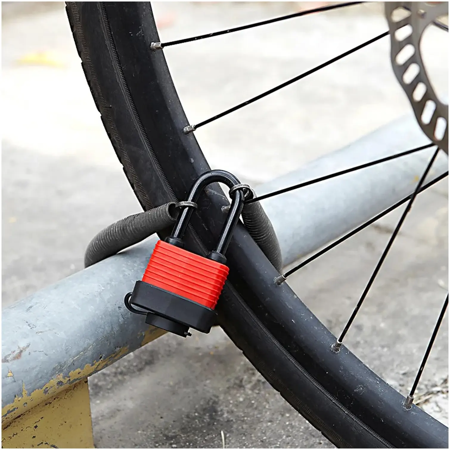 AVN0402_4 Dekton 40mm Long Shackle Padlock