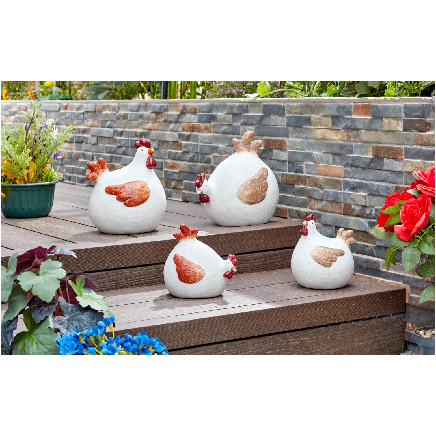 SMA0987_2 Smart Garden Lady Cluck